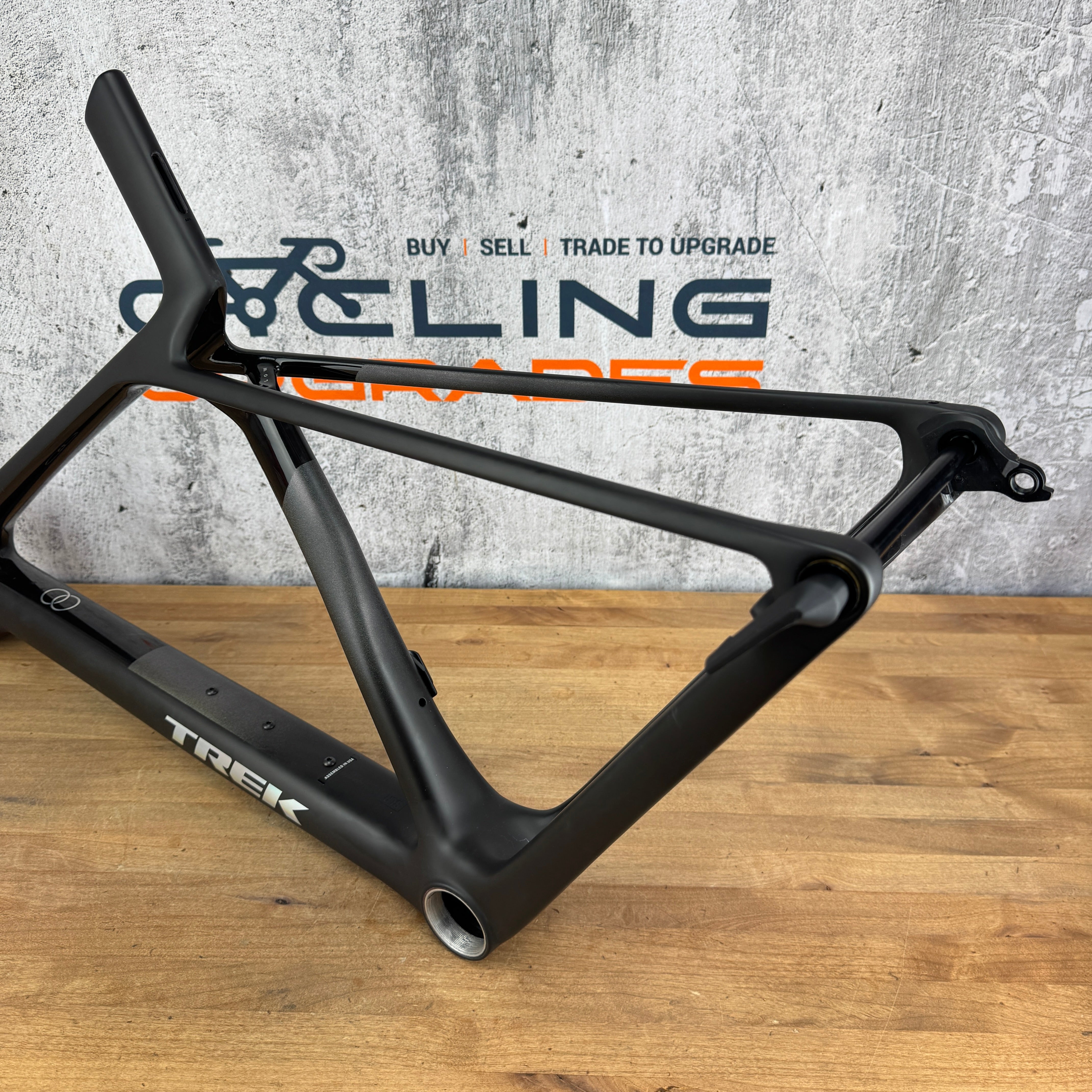 New! Trek Madone SLR Gen 8 Small 900 OCLV Carbon Disc Frameset