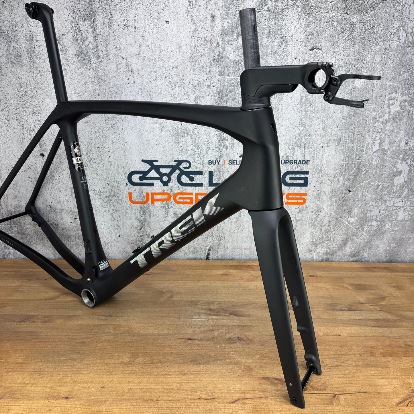 Low Mile! 2023 Trek Domane SLR Gen 4 58cm Carbon Disc Frameset 700c 2353g