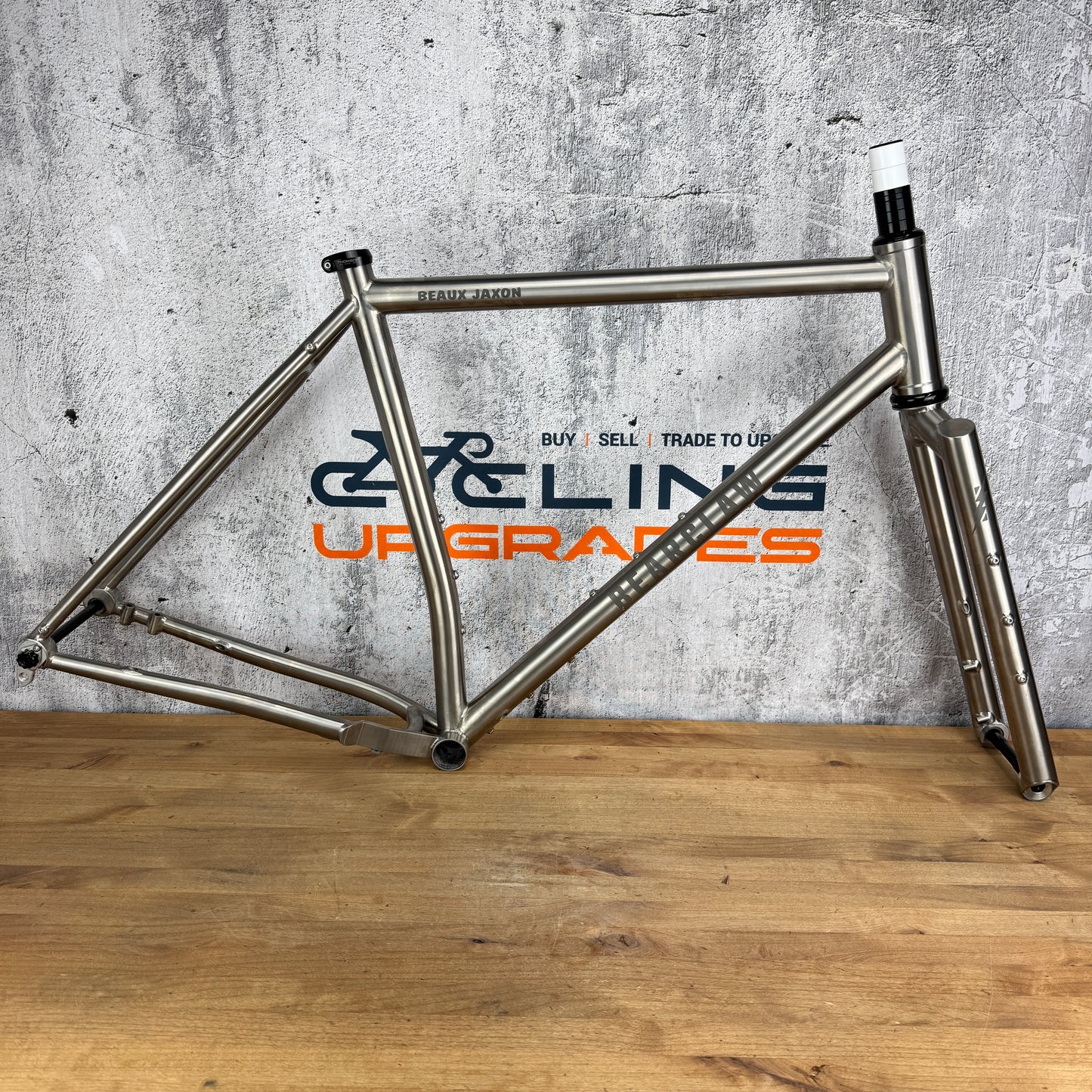 Low Mile! Bearclaw Beaux Jaxon 56cm Titanium Boost Gravel Disc Frameset 29"