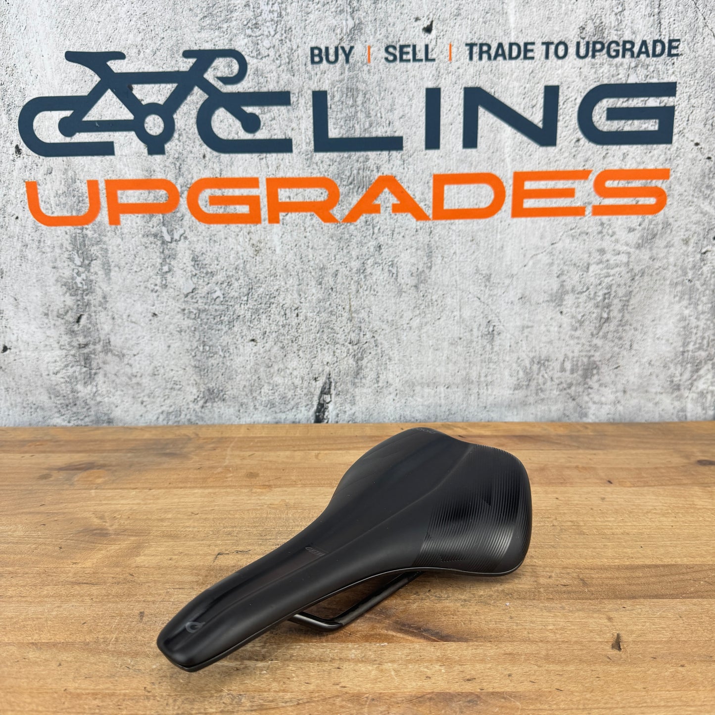 Light Use! Prologo Akero AGX 145mm 7x7mm Steel Rails Black Bike Saddle 278g