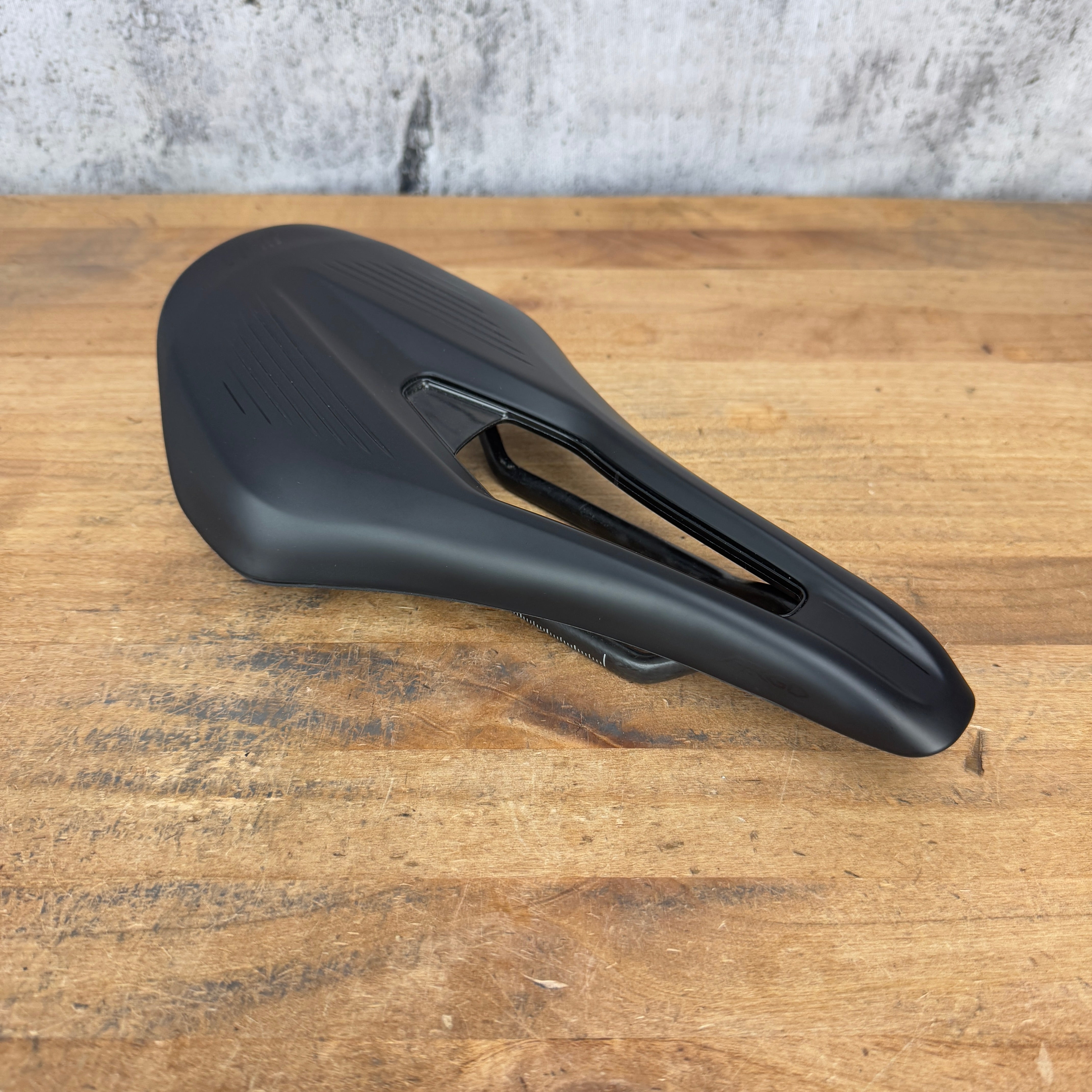 フィジーク Fizik アンタレス VENTO ANTARES 00 140mm
