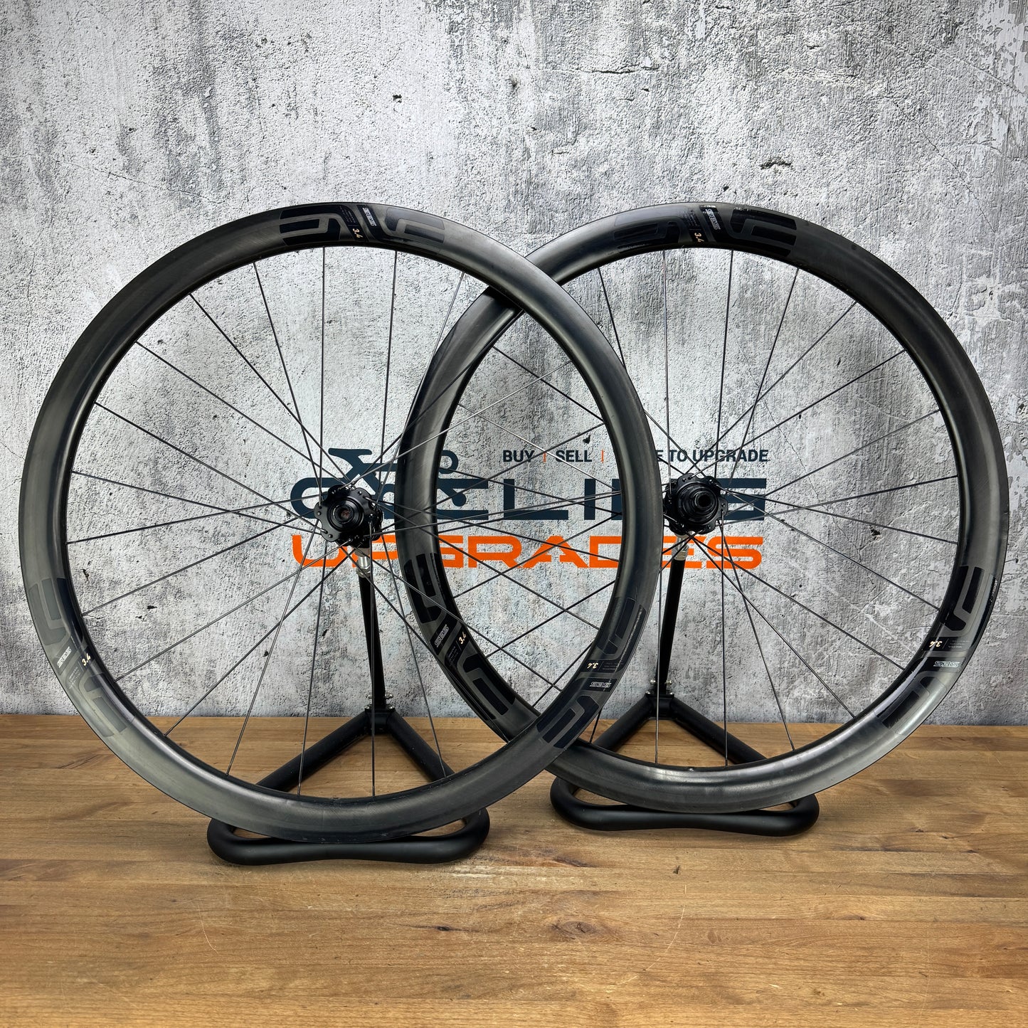 Enve SES 3.4 Carbon Tubeless Hookless Disc Brake Bike Wheelset 700c 1441g
