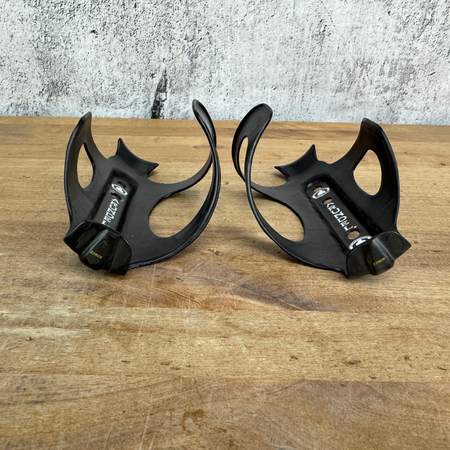 Low Mile! Arundel DTR/STR Side Load UD Matte Carbon Water Bottle Cages 62g