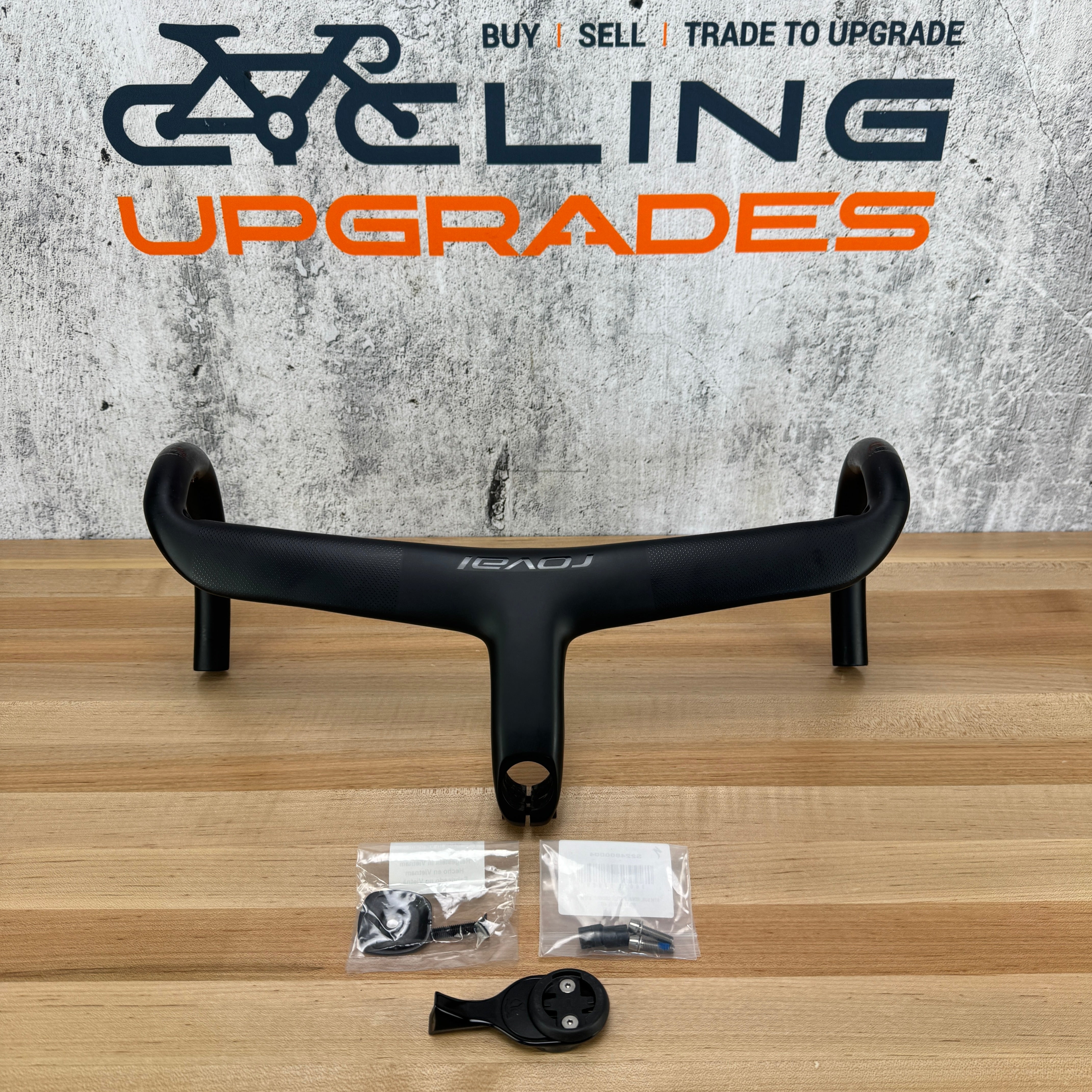 Low Mile! Roval Rapide Cockpit 44cm x 120mm Carbon Integrated Bike