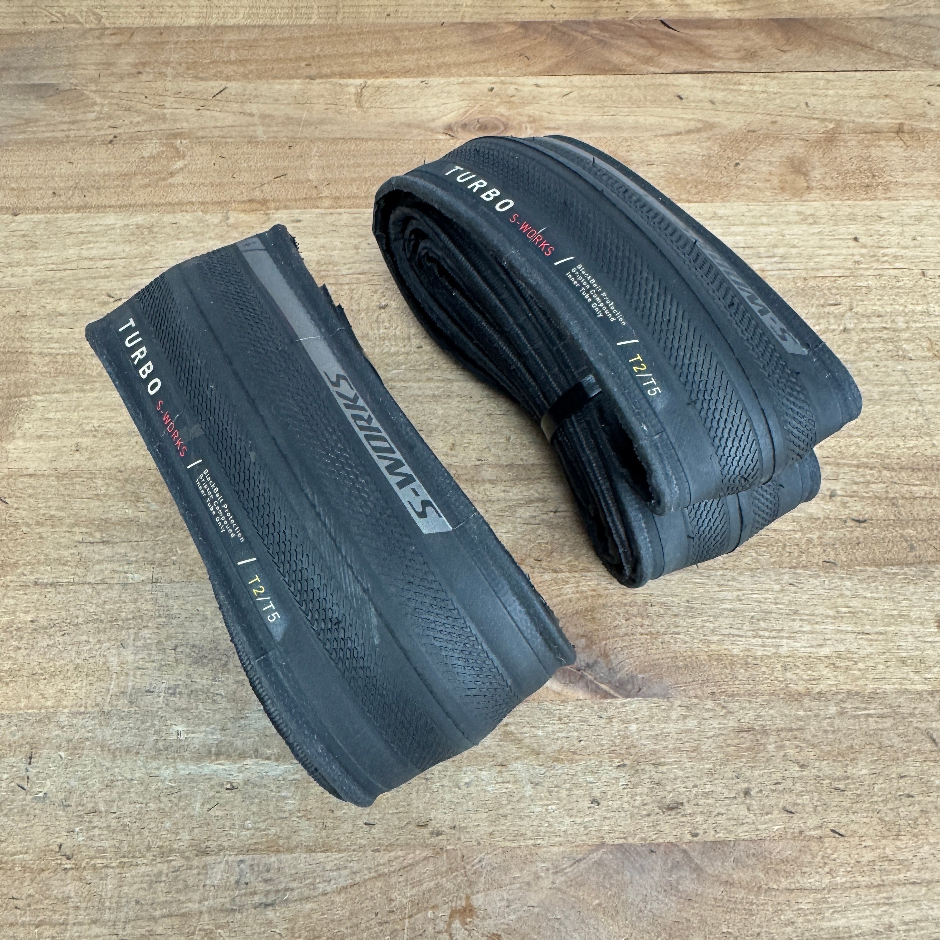 Specialized　S-WORKS TURBO T2/T5とチューブ Specialized S-Works Turbo T2/T5 Road Tire (Black) (Tube Type
