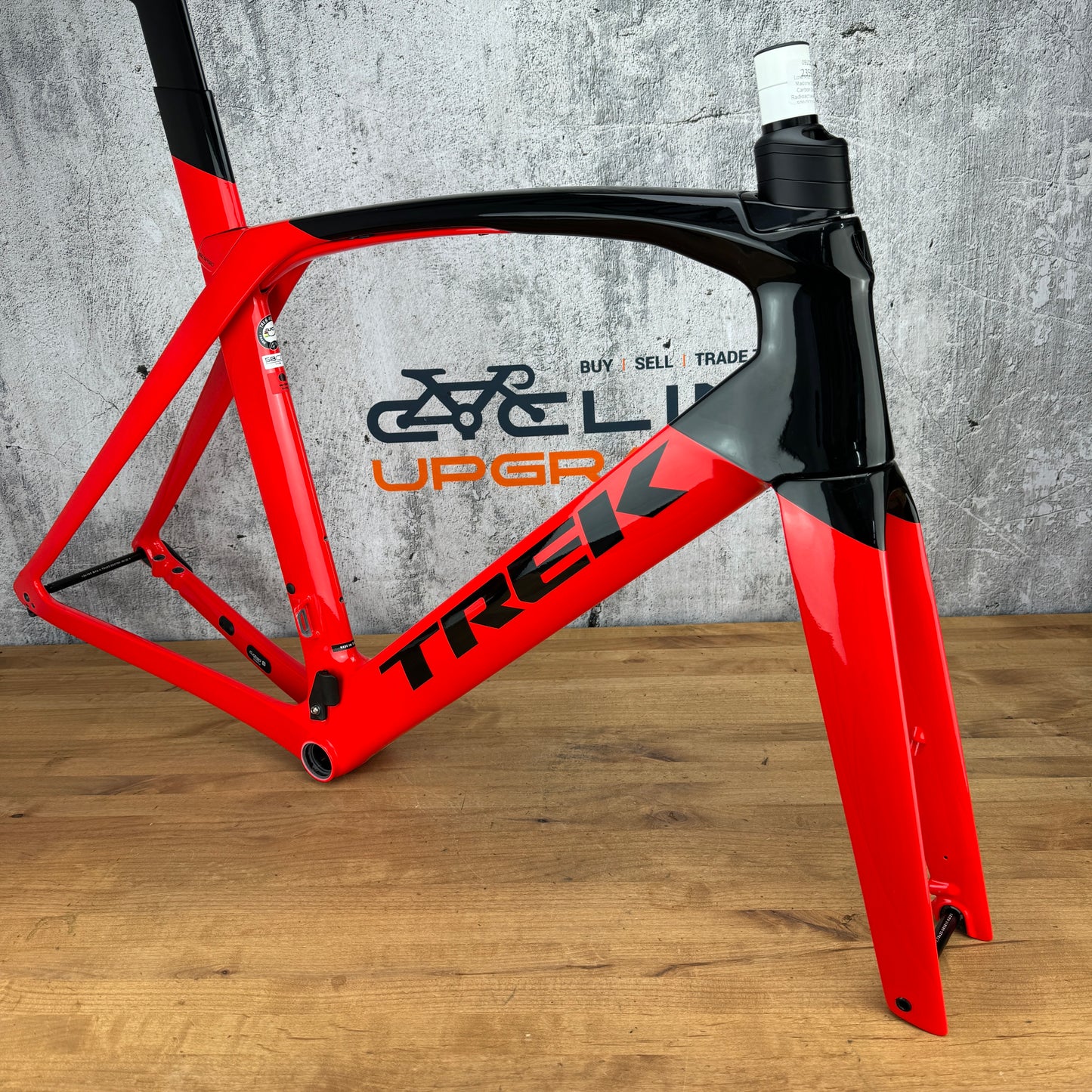 Low Mile! 2021 Trek Madone SL Gen 6 58cm Carbon Disc Brake Frameset 700c 2579g