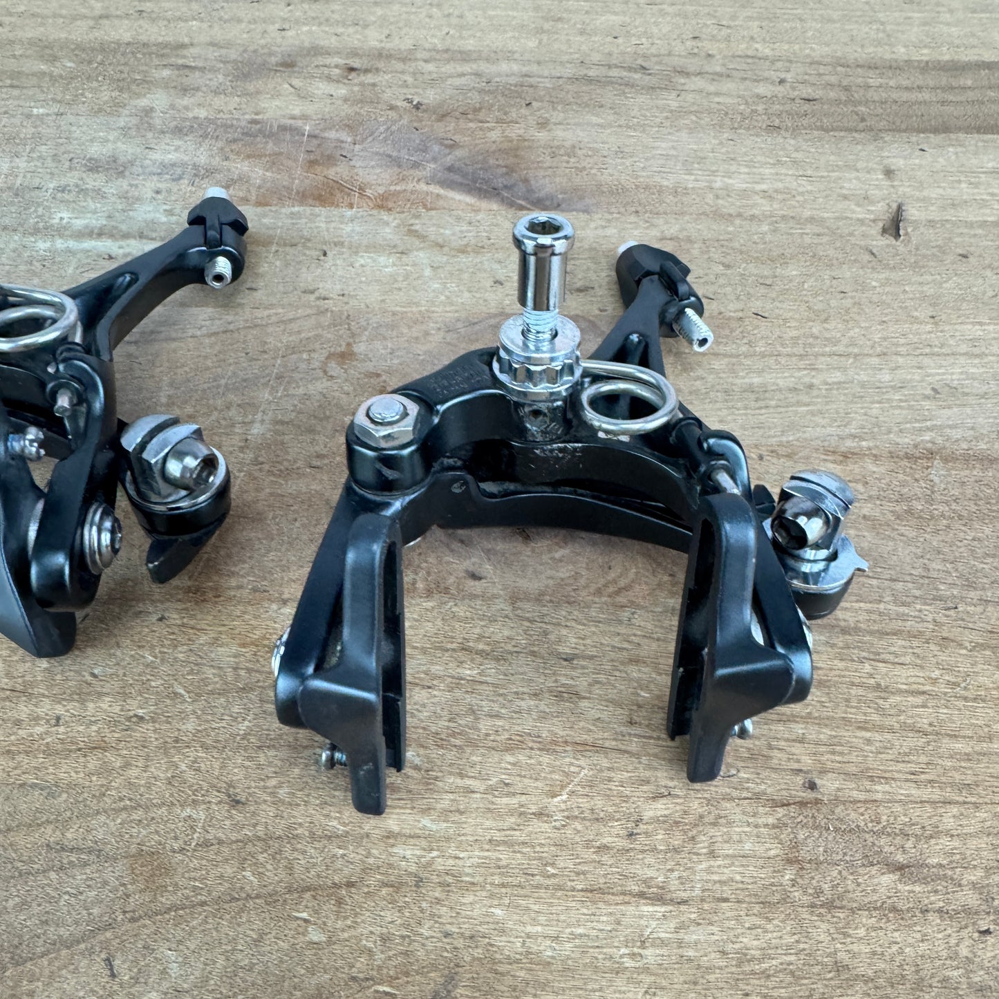 Shimano 105 BR-5700 Center-Mount Brakeset Rim Brake Calipers 343g