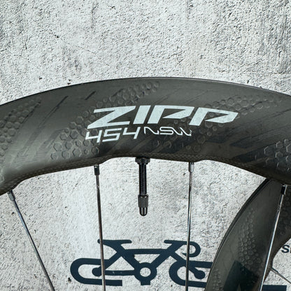 Zipp 454 NSW Carbon Tubeless Hookless Disc Brake Wheelset 700c 1431g