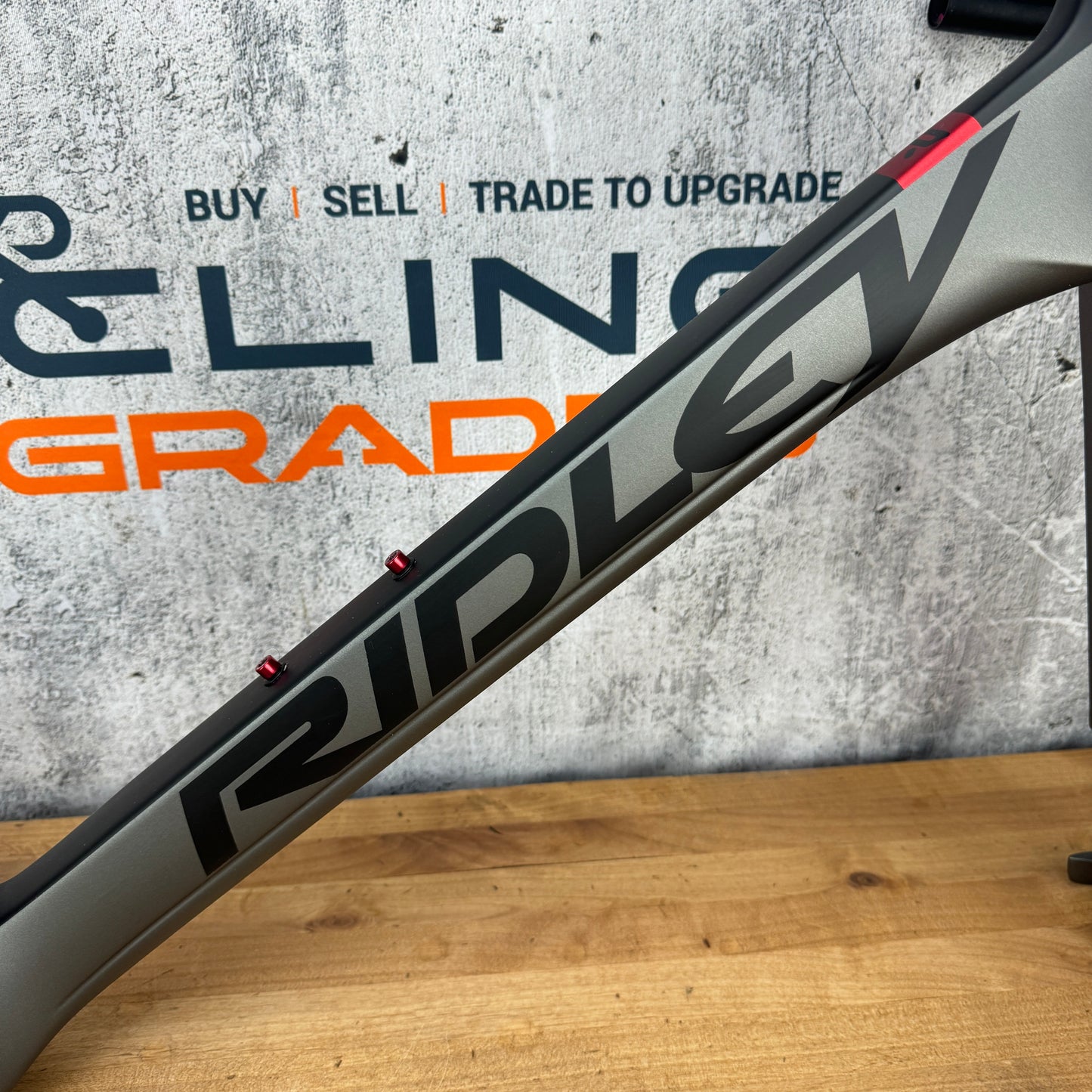 Low Mile! 2020 Ridley Noah Fast Small (54cm TT) Carbon Disc Frameset 700c 2244g