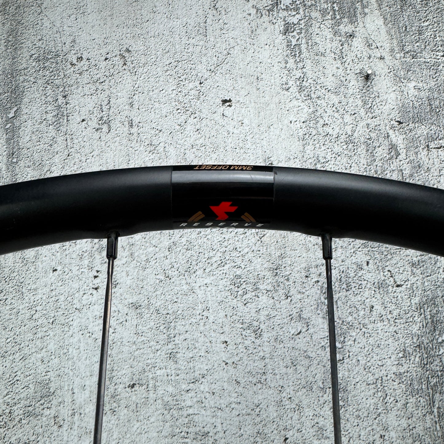 Santa Cruz Reserve 22 Carbon Tubeless Disc Brake Wheelset 700c DT 350 Hubs