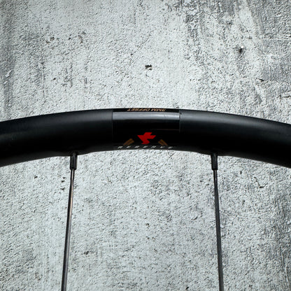 Santa Cruz Reserve 22 Carbon Tubeless Disc Brake Wheelset 700c DT 350 Hubs