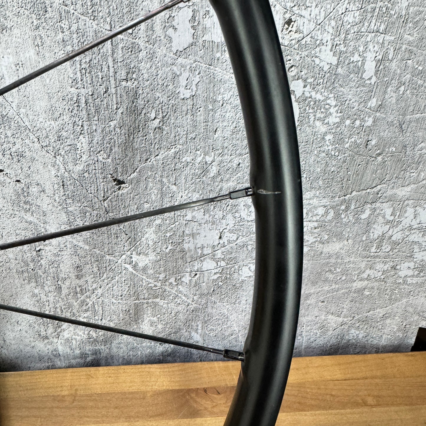 Santa Cruz Reserve 22 Carbon Tubeless Disc Brake Wheelset 700c DT 350 Hubs