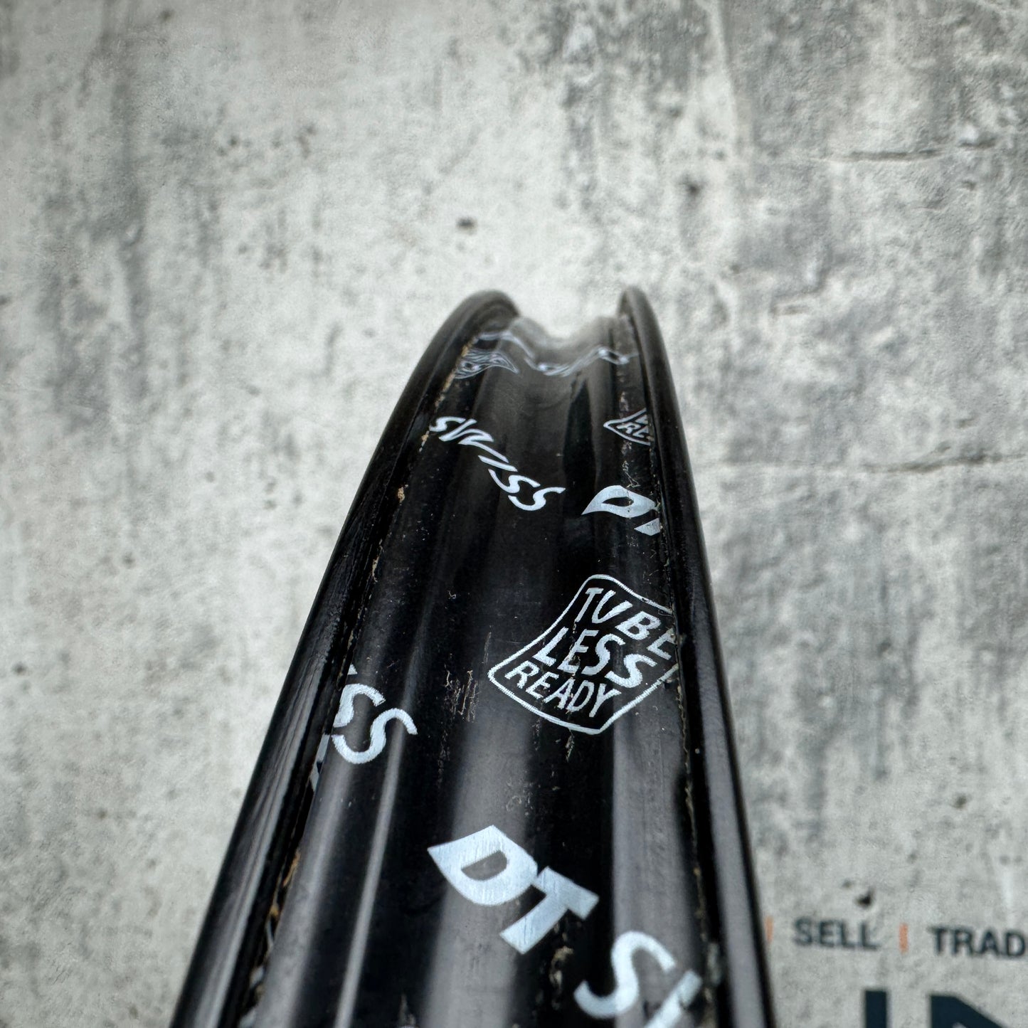 Santa Cruz Reserve 22 Carbon Tubeless Disc Brake Wheelset 700c DT 350 Hubs