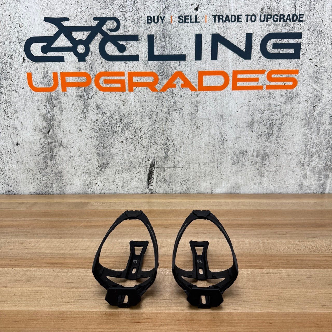 Light Use! Campagnolo Ekar Black Composite Pair Water Bottle Cages 69g