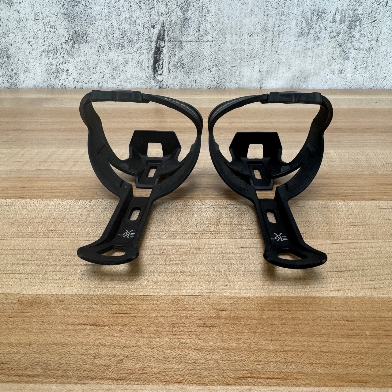 Light Use! Campagnolo Ekar Black Composite Pair Water Bottle Cages 69g