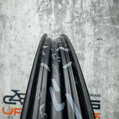Ridden Once! 2026 Enve SES 6.7 Carbon Tubeless Hookless Disc Wheelset 700c 1494g
