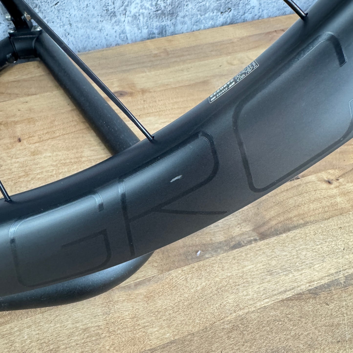 Low Mile! DT Swiss GRC 1100 DICUT Carbon Tubeless Disc Wheelset 700c 1597g