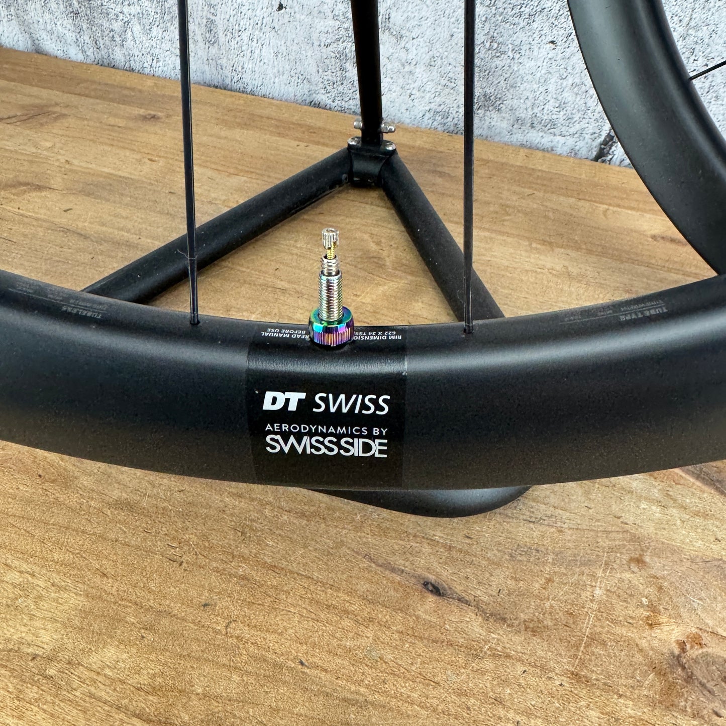 Low Mile! DT Swiss GRC 1100 DICUT Carbon Tubeless Disc Wheelset 700c 1597g