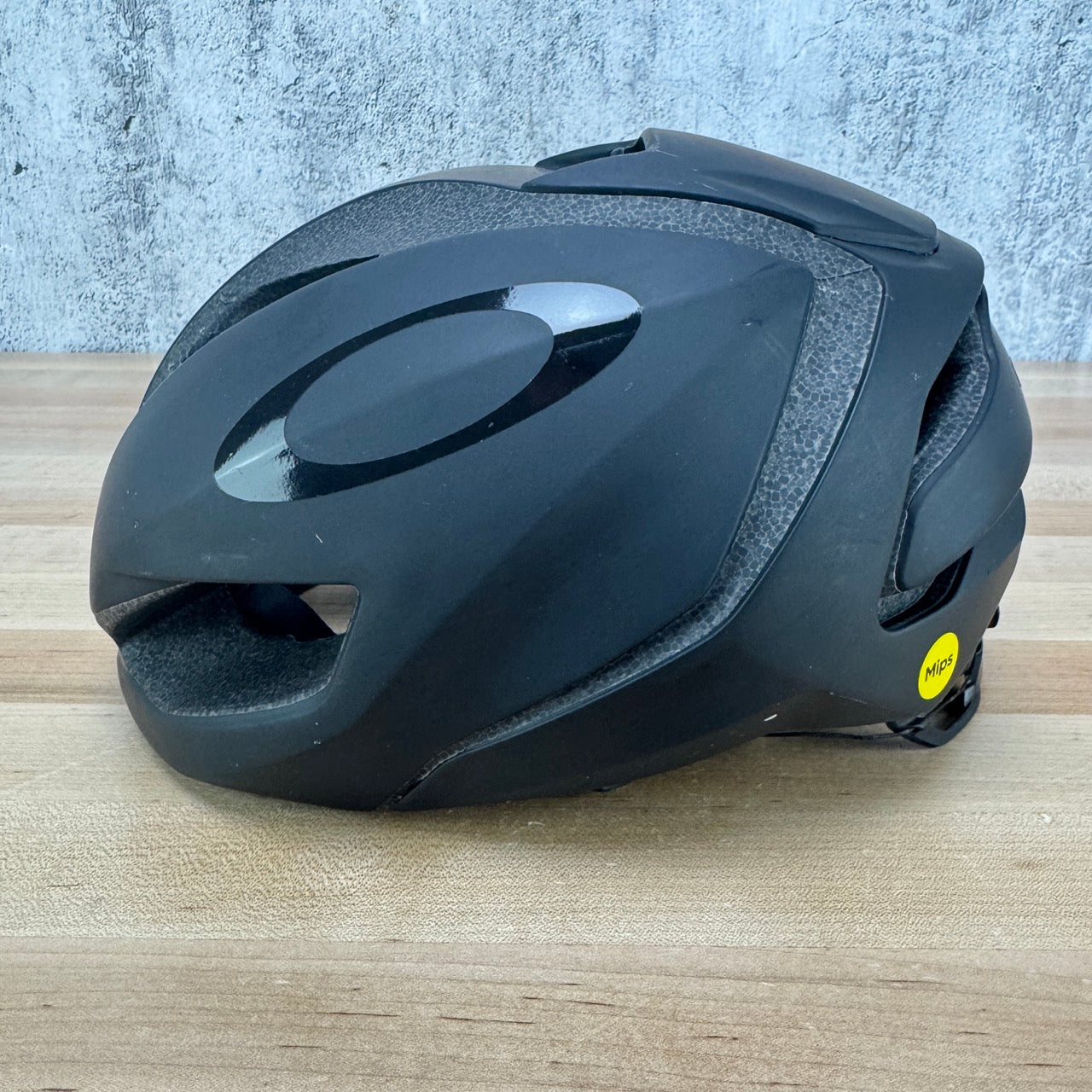 Light Wear Oakley ARO5 XL 58-62cm Matte Black MIPS Cycling Helmet 362g