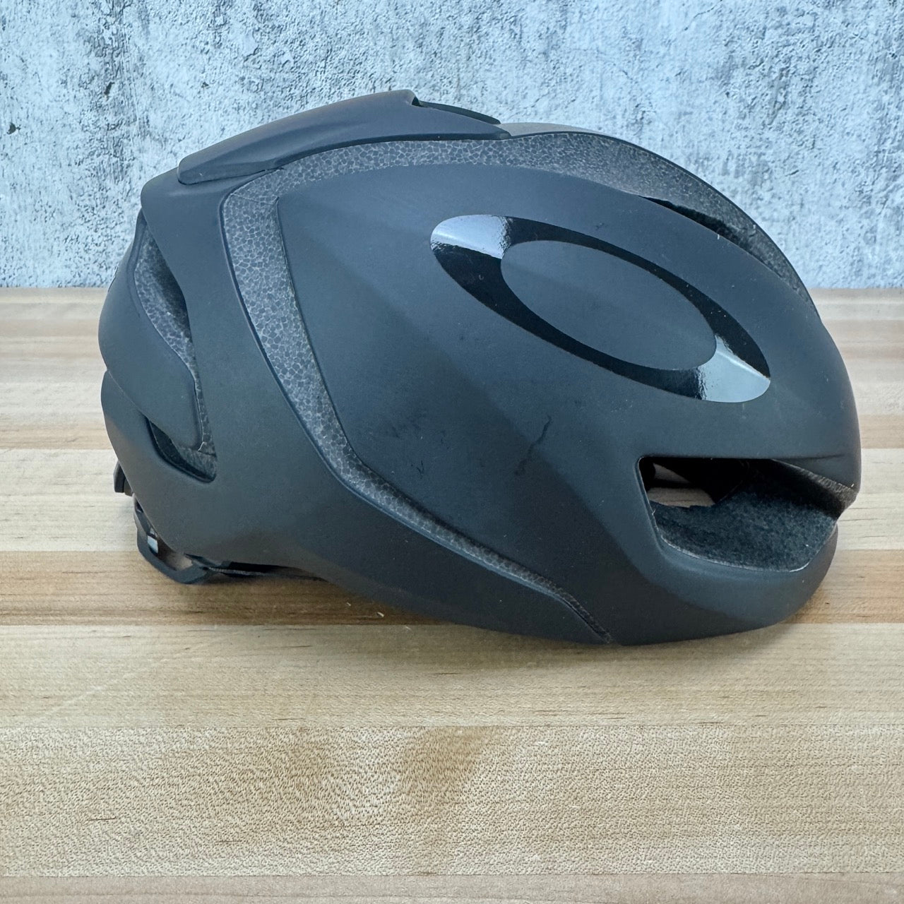 Light Wear Oakley ARO5 XL 58-62cm Matte Black MIPS Cycling Helmet 362g