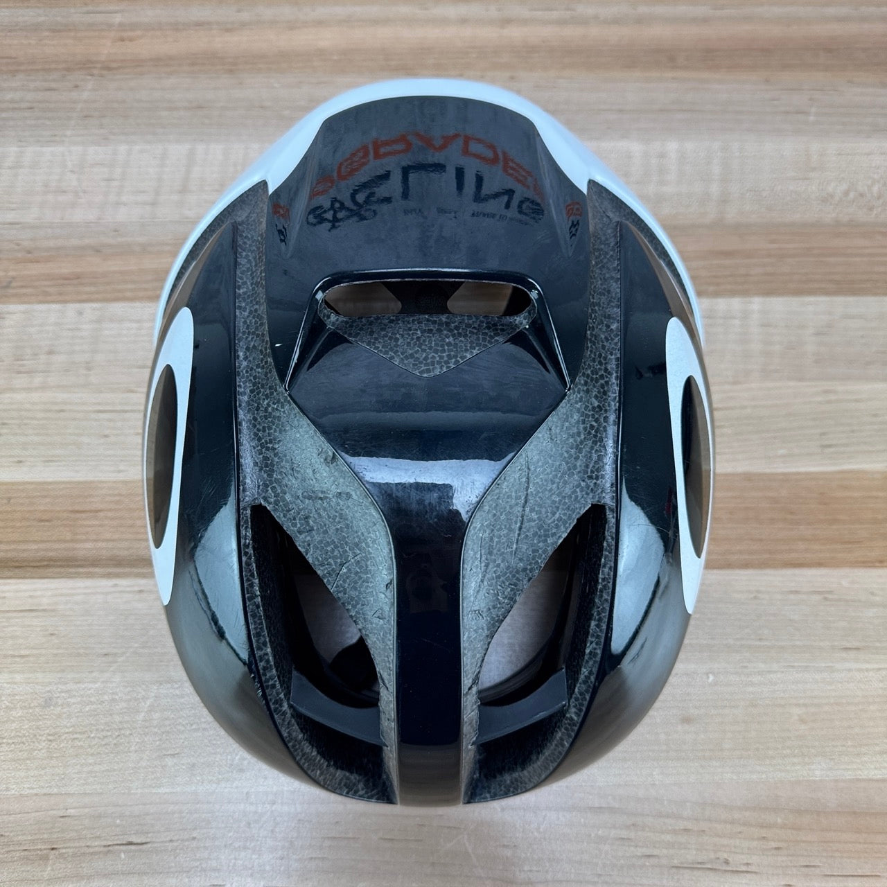 Light Wear Oakley ARO5 XL 58-62cm Gloss Black/White MIPS Cycling Helmet 352g