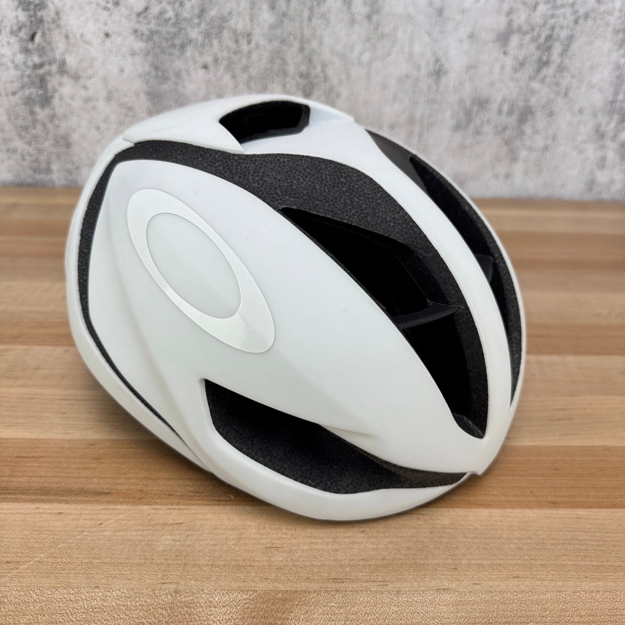 Light Use! Oakley ARO5 XL 58-62cm White MIPS Cycling Helmet 362g
