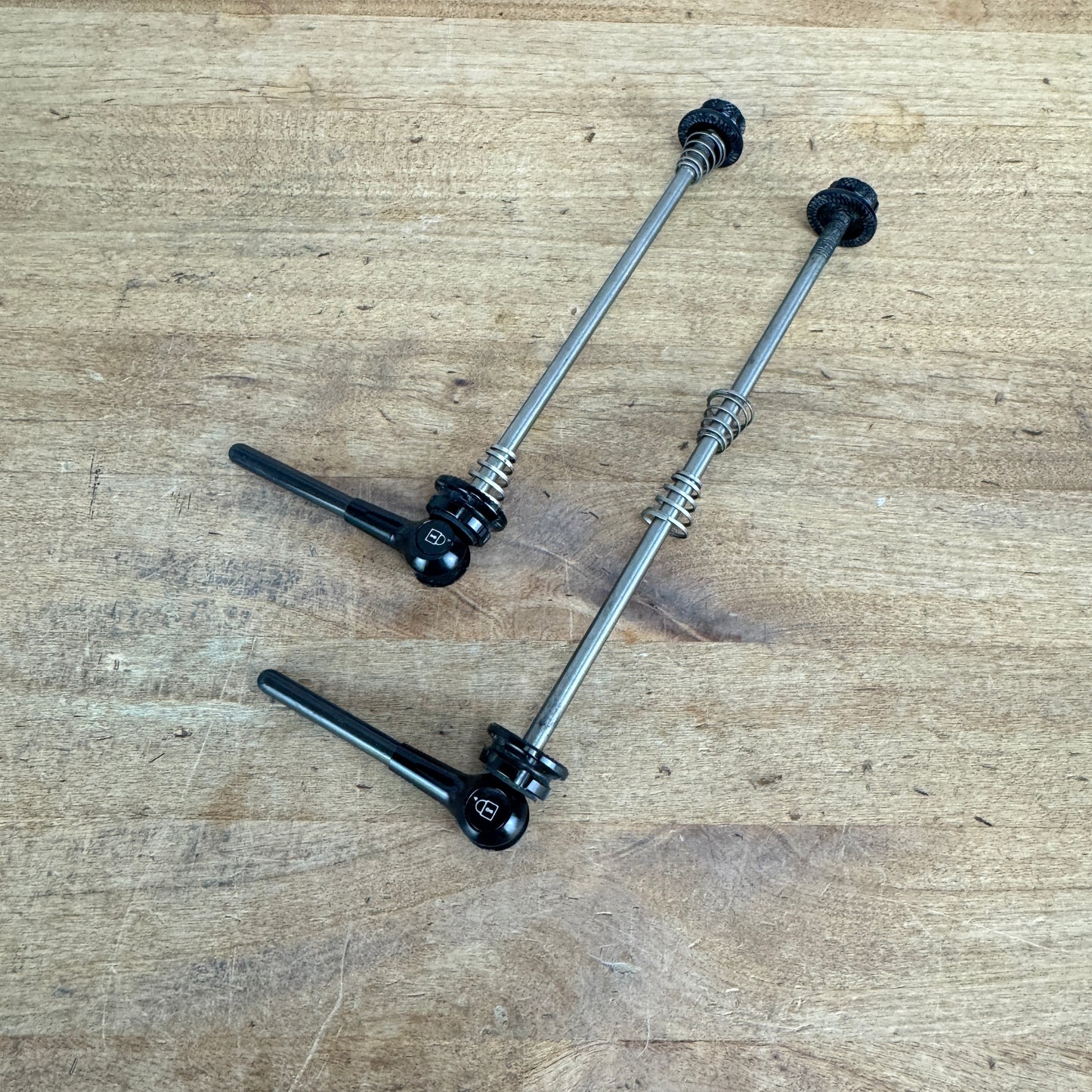 Lightweight Quick Release x 100/130mm Skewers 44g