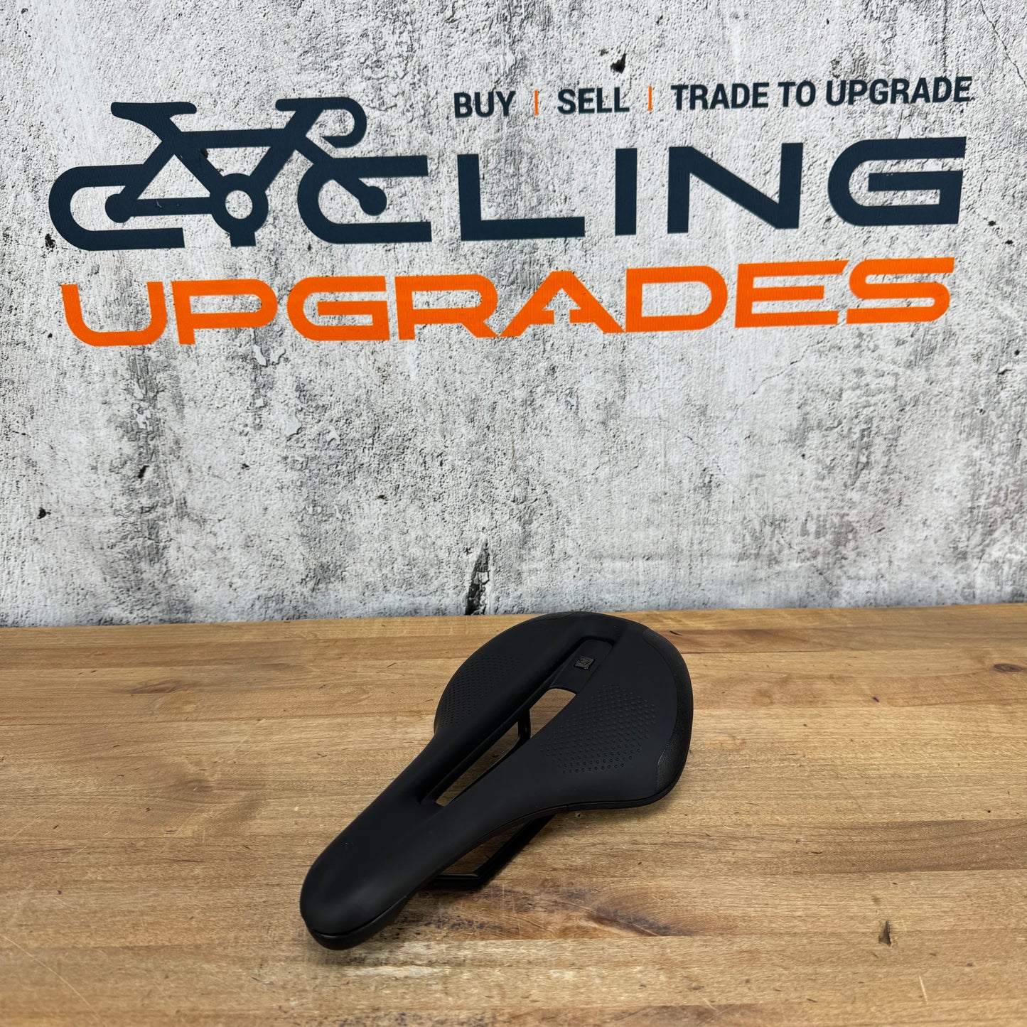 Bontrager Verse Trail 145mm Short 7x7mm Steel Rail Bike Saddle 248g