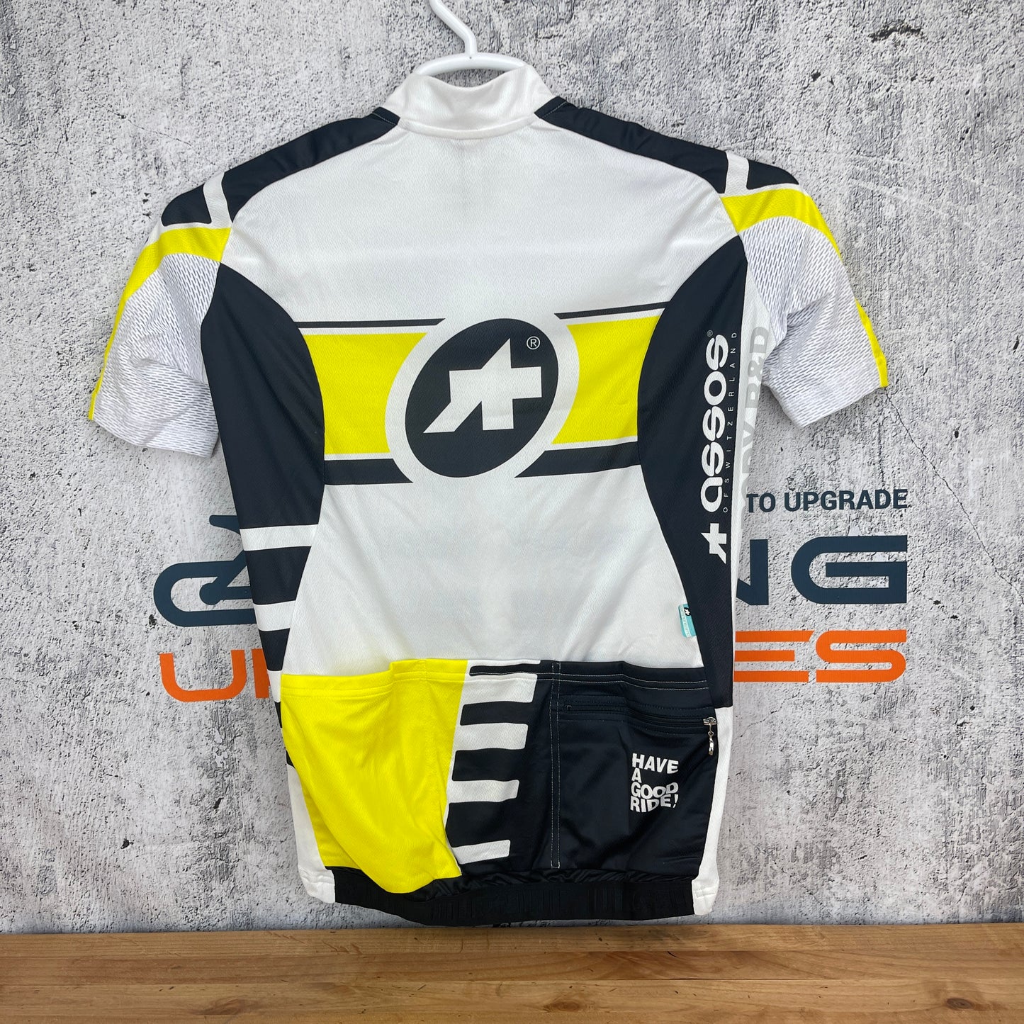 New! Assos Corporate S7 Yellow Volt Medium Short Sleeve Cycling Jersey