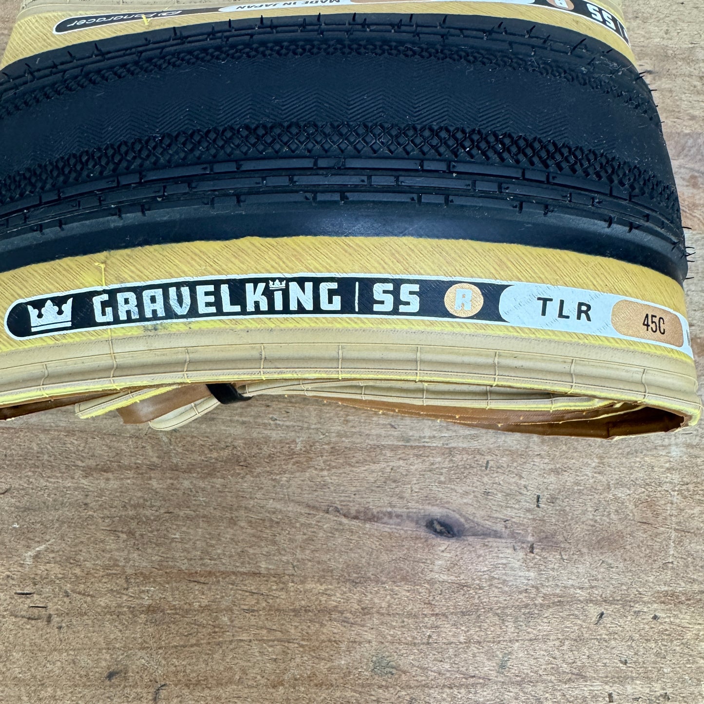 Specialized Pathfinder Pro 700c x 45mm Tubeless Tanwall Pair Bike Tires 988g