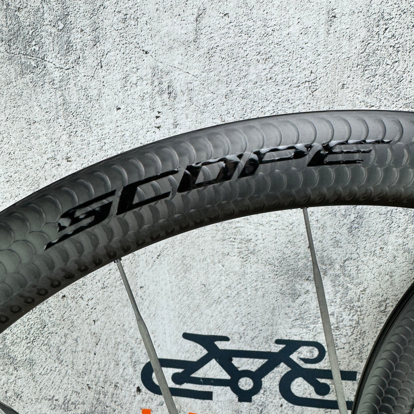 Ridden Once! Scope Artech 4.A Carbon Tubeless Disc Wheelset 700c 1199g