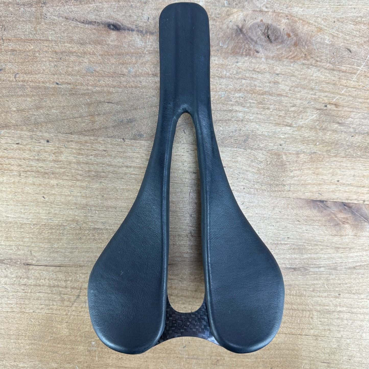 New! Bjorn Divian Black Leather 143mm 7x9mm Carbon Rails Bike Saddle 127g