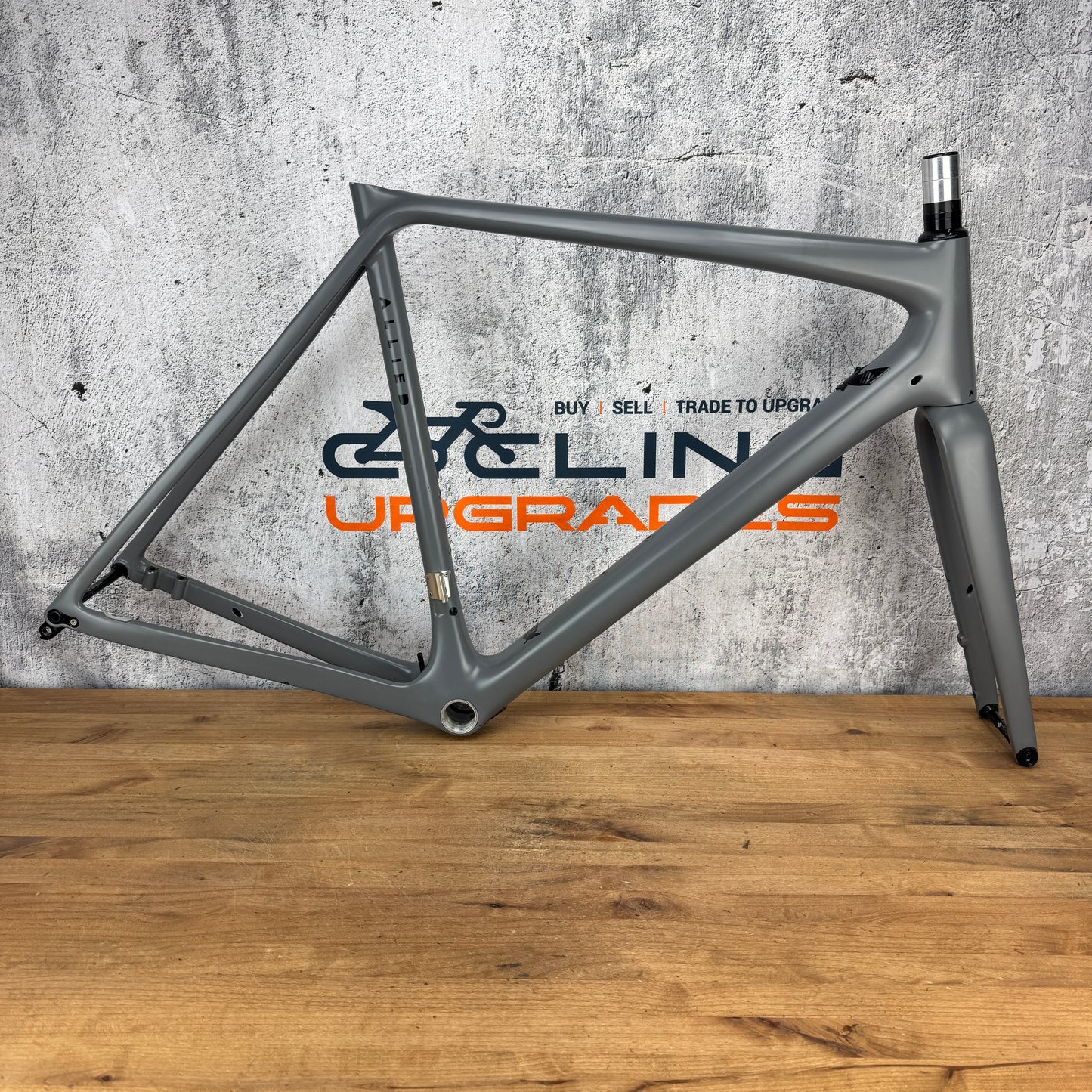 2019 Allied Alfa Allroad 56cm Carbon Disc Brake Frameset 700c Dove Grey 1582g