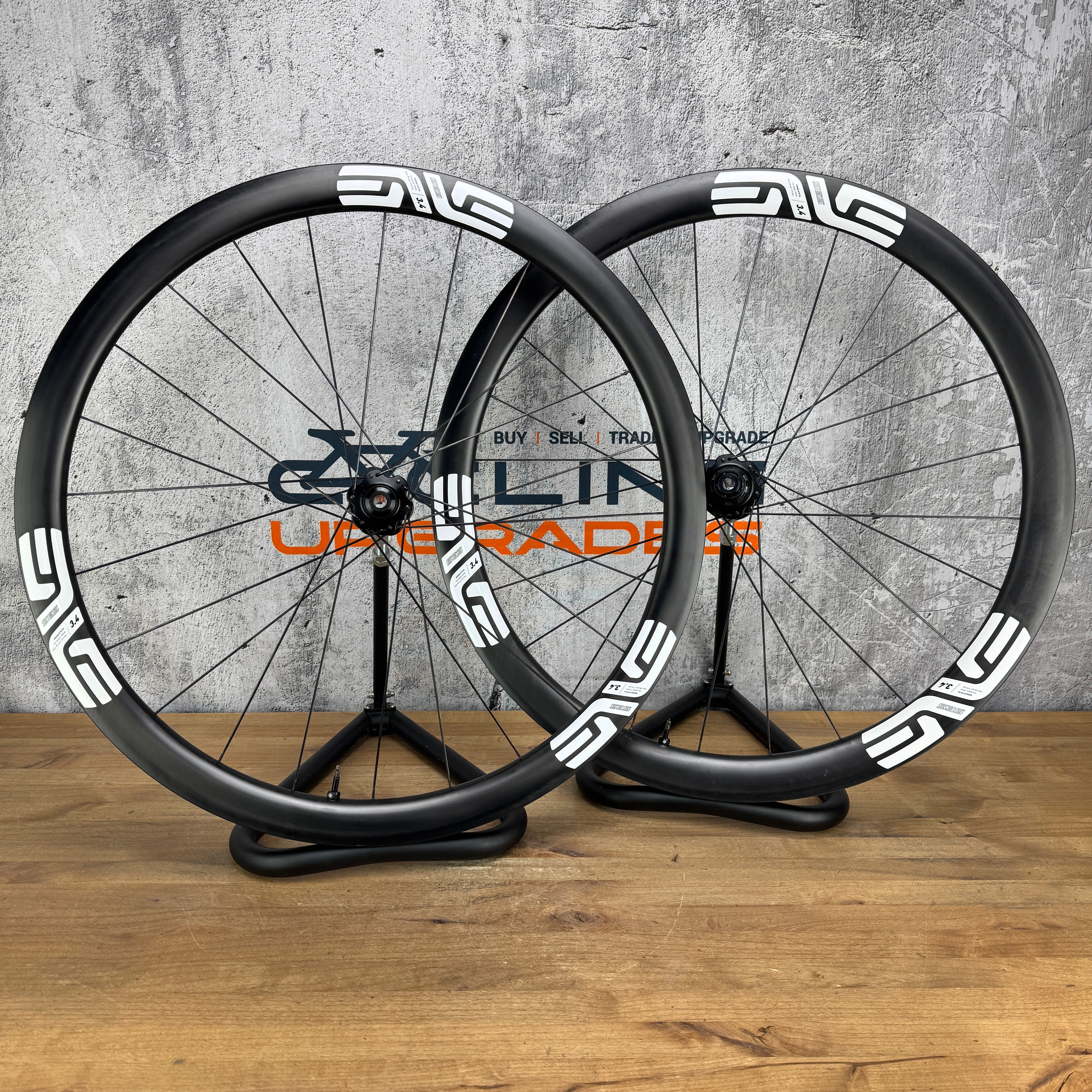 Low Mile! Enve SES 3.4 Carbon Tubeless Hookless Disc Wheelset 700c