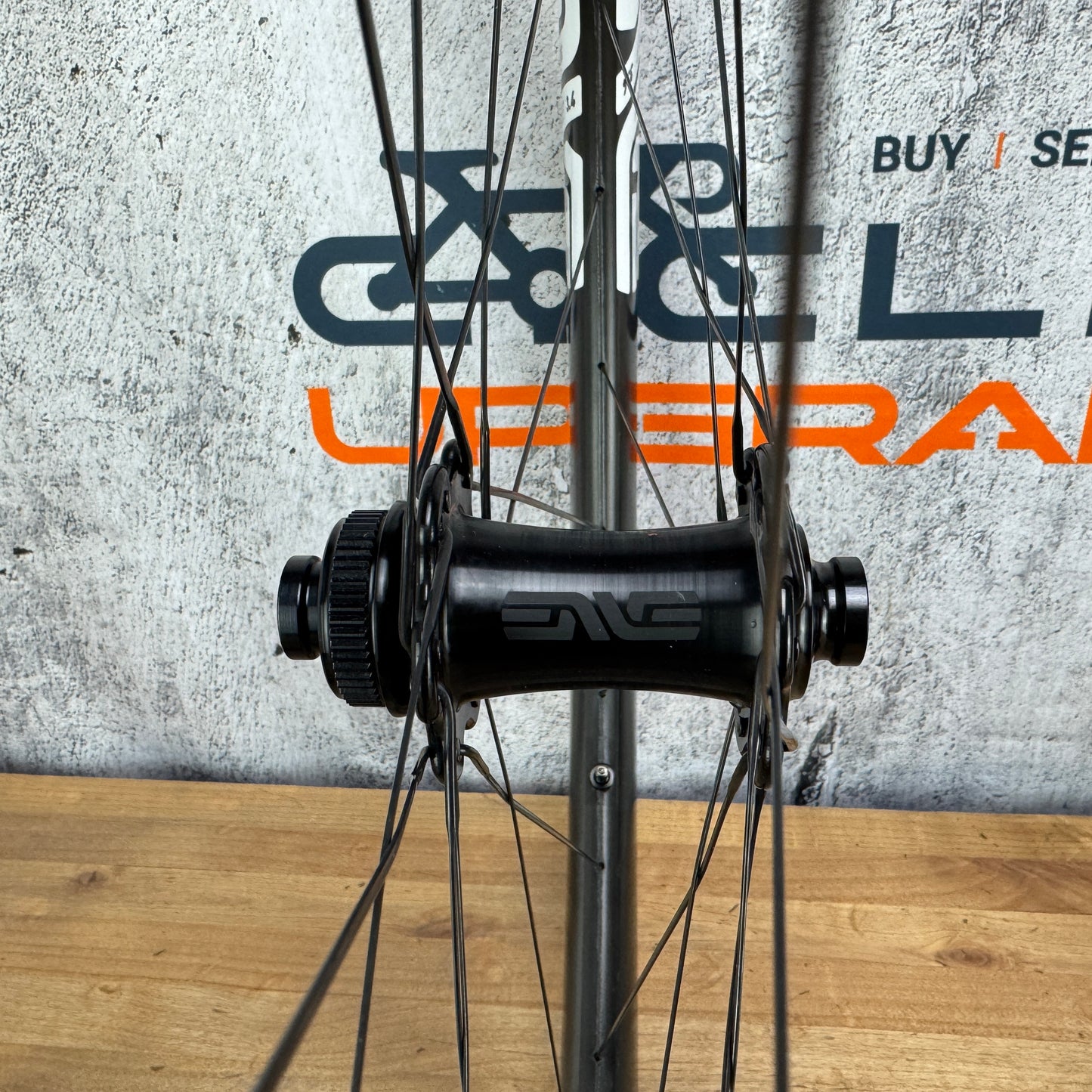 Low Mile! Enve SES 3.4 Carbon Tubeless Hookless Disc Wheelset 700c 1446g