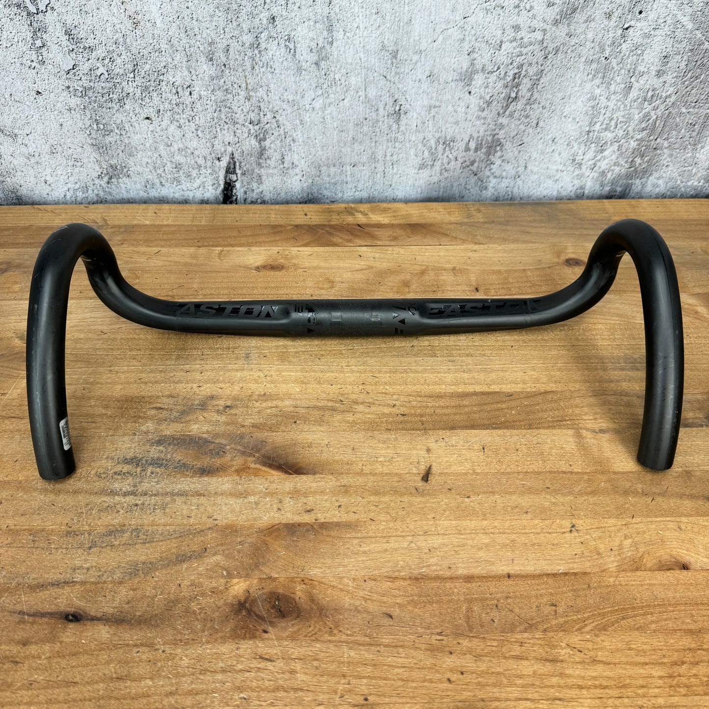 Easton E100 40cm Carbon Di2 Compatible Road Bike Handlebar 31.8mm 174g