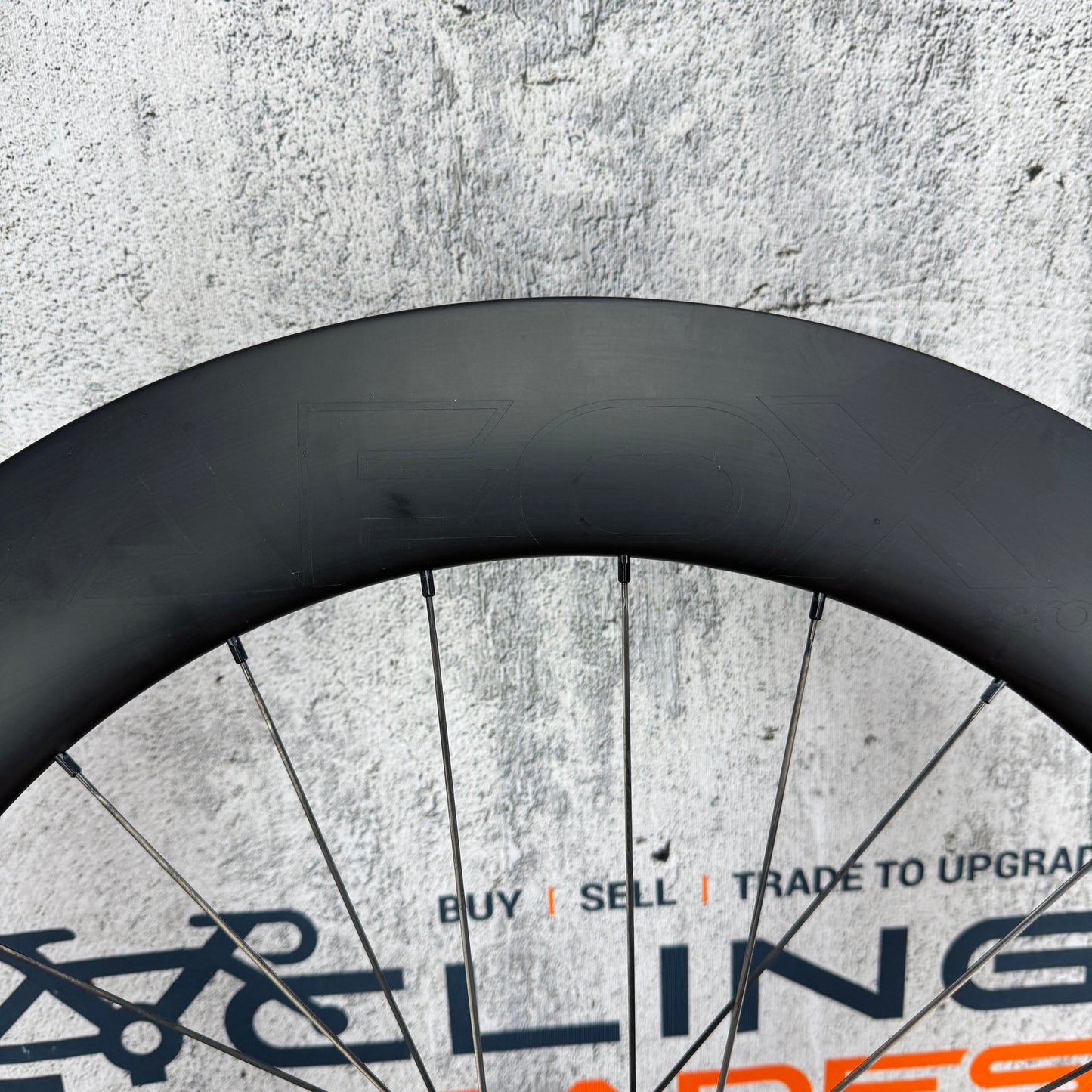 Low Mile! Aerocoach Aeox Zephyr 80mm Carbon Tubeless Disc Front Wheel 700c 907g
