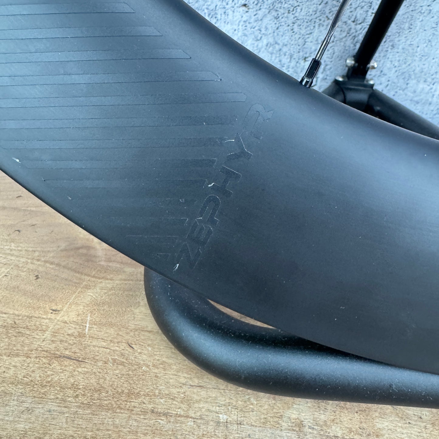 Low Mile! Aerocoach Aeox Zephyr 80mm Carbon Tubeless Disc Front Wheel 700c 907g
