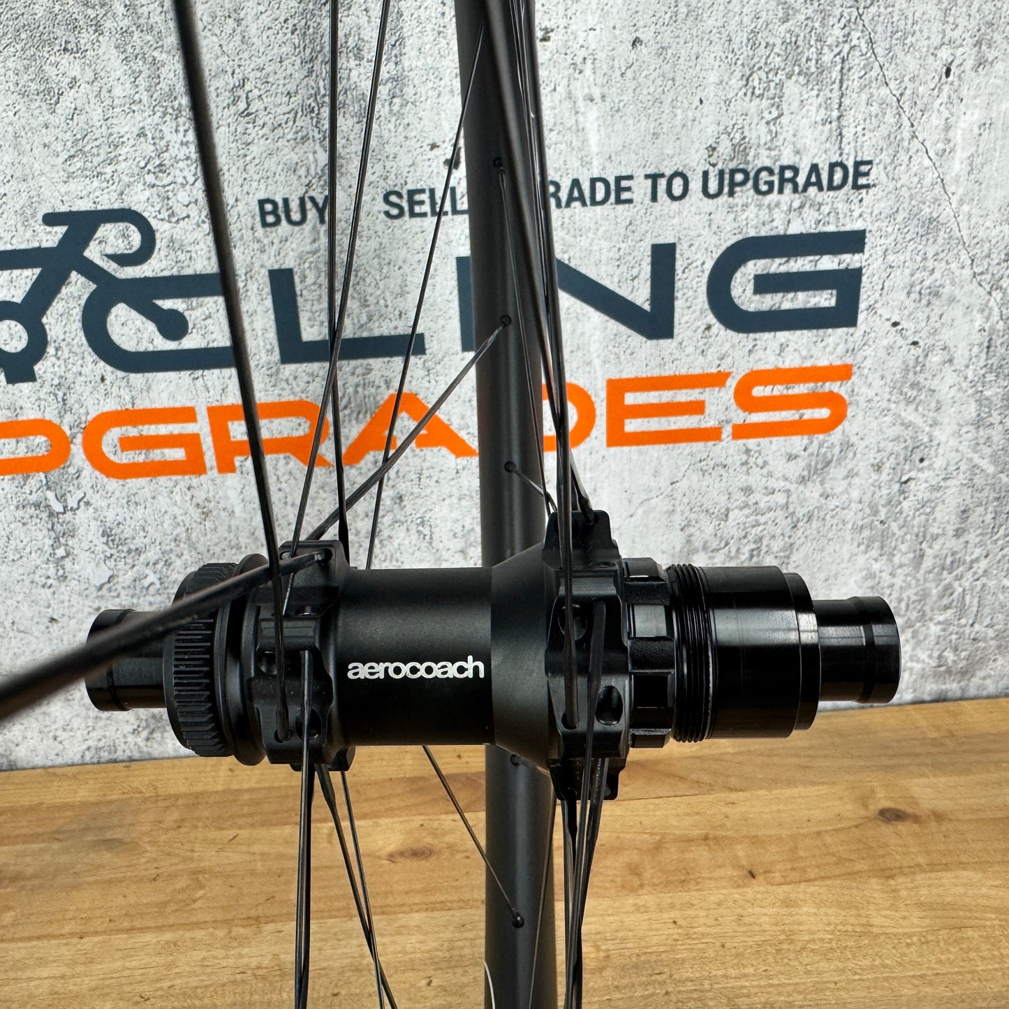 Low Mile! Aerocoach Aeox Zephyr 80mm Carbon Tubeless Disc Rear Wheel 700c 1045g