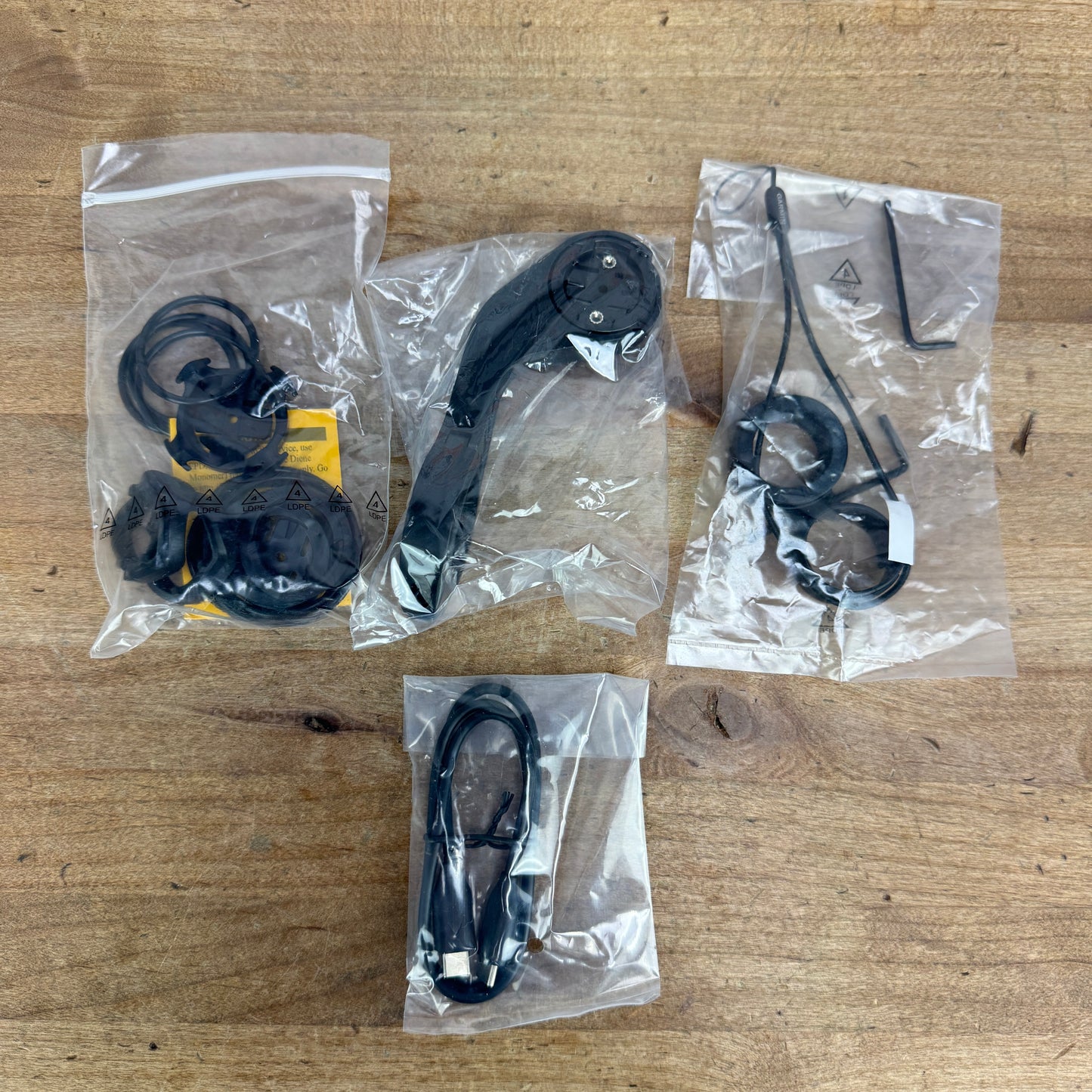 New! Garmin Edge 540 GPS Cycling Computer w/ Accessories 81g MSRP $350