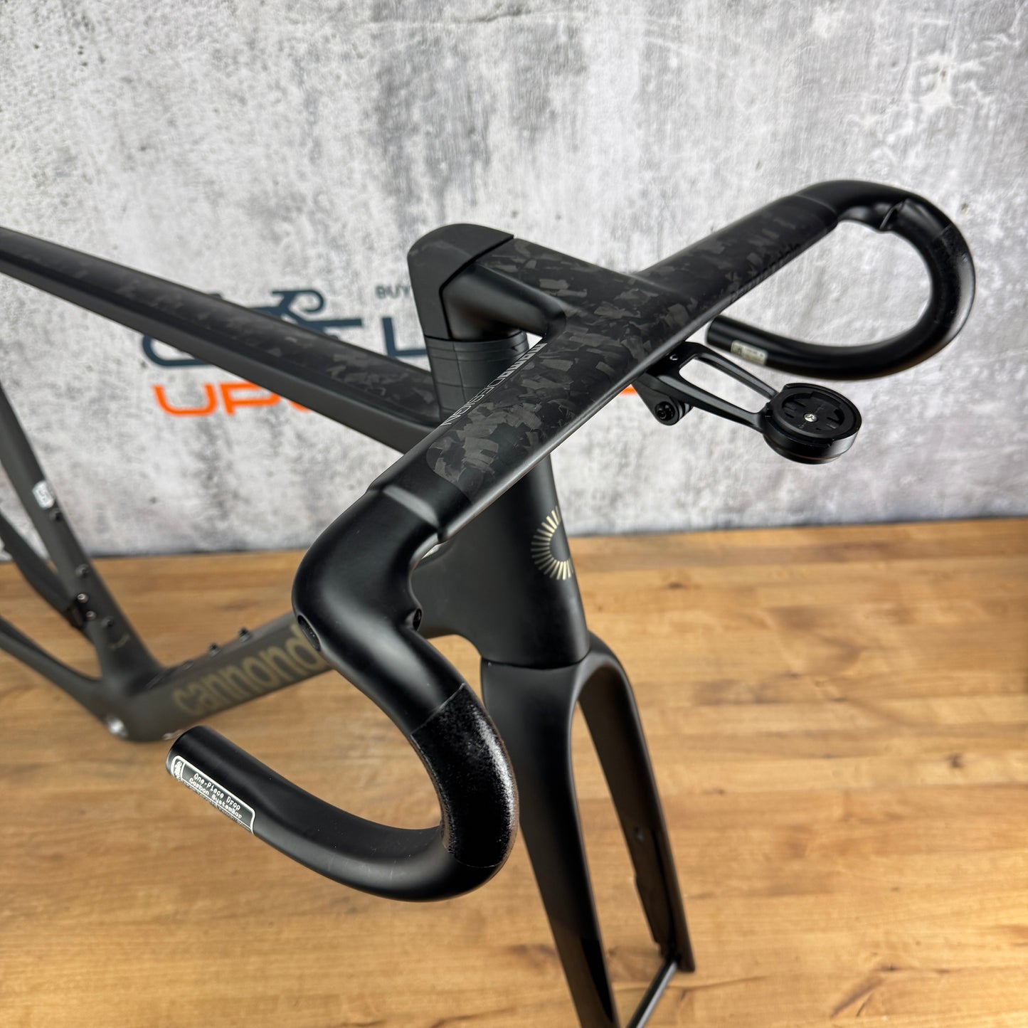 2024 Cannondale SuperSix EVO Hi-Mod 56cm Carbon Frameset Smoke Black Momo Bar