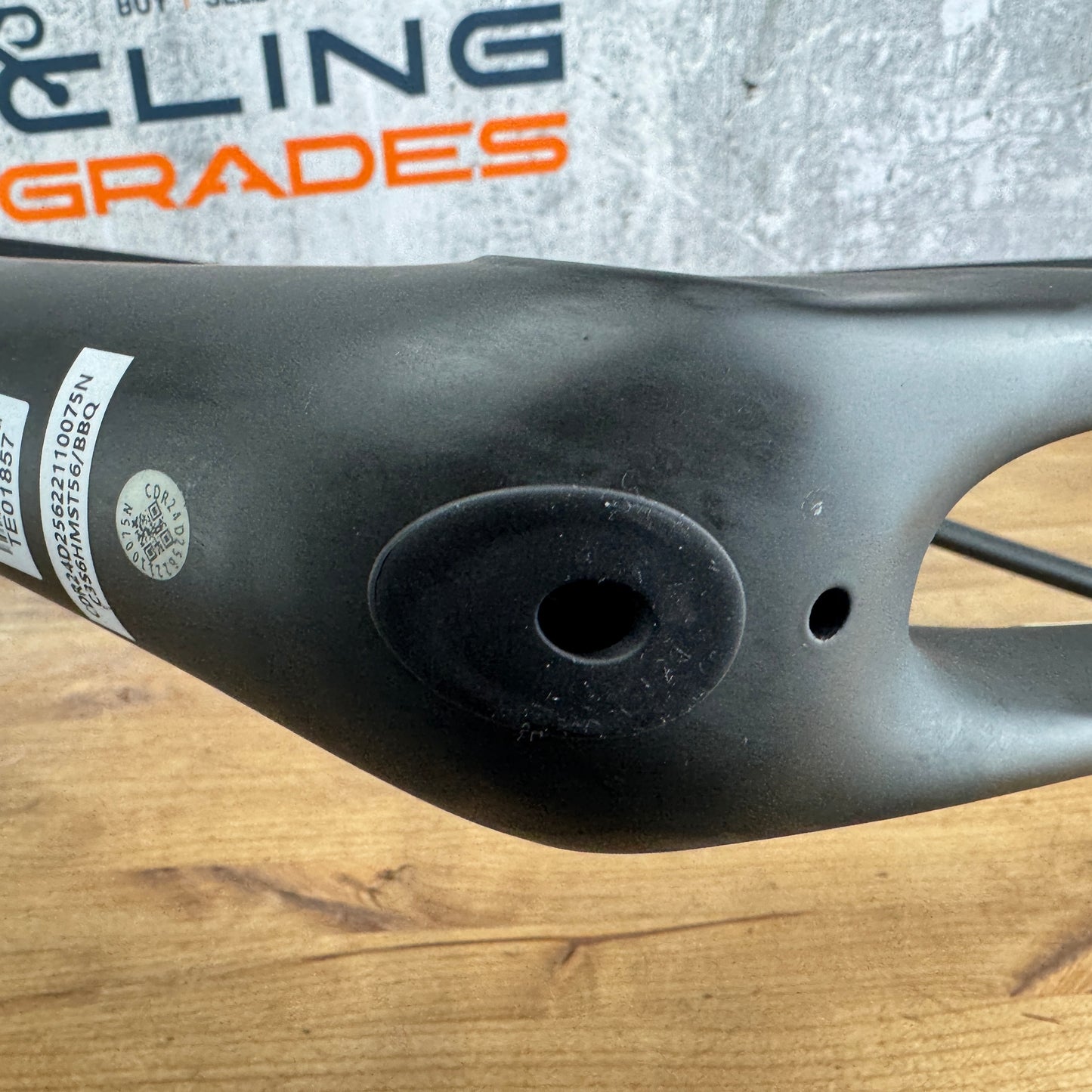 2024 Cannondale SuperSix EVO Hi-Mod 56cm Carbon Frameset Smoke Black Momo Bar