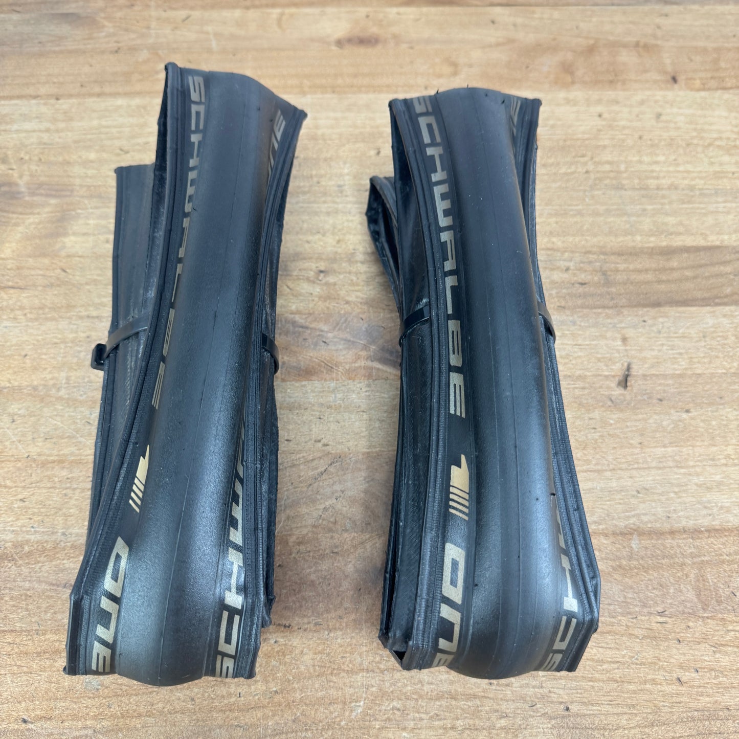 Low Mile! Pair Schwalbe One 700c x 25mm Clincher Road Bike Tires