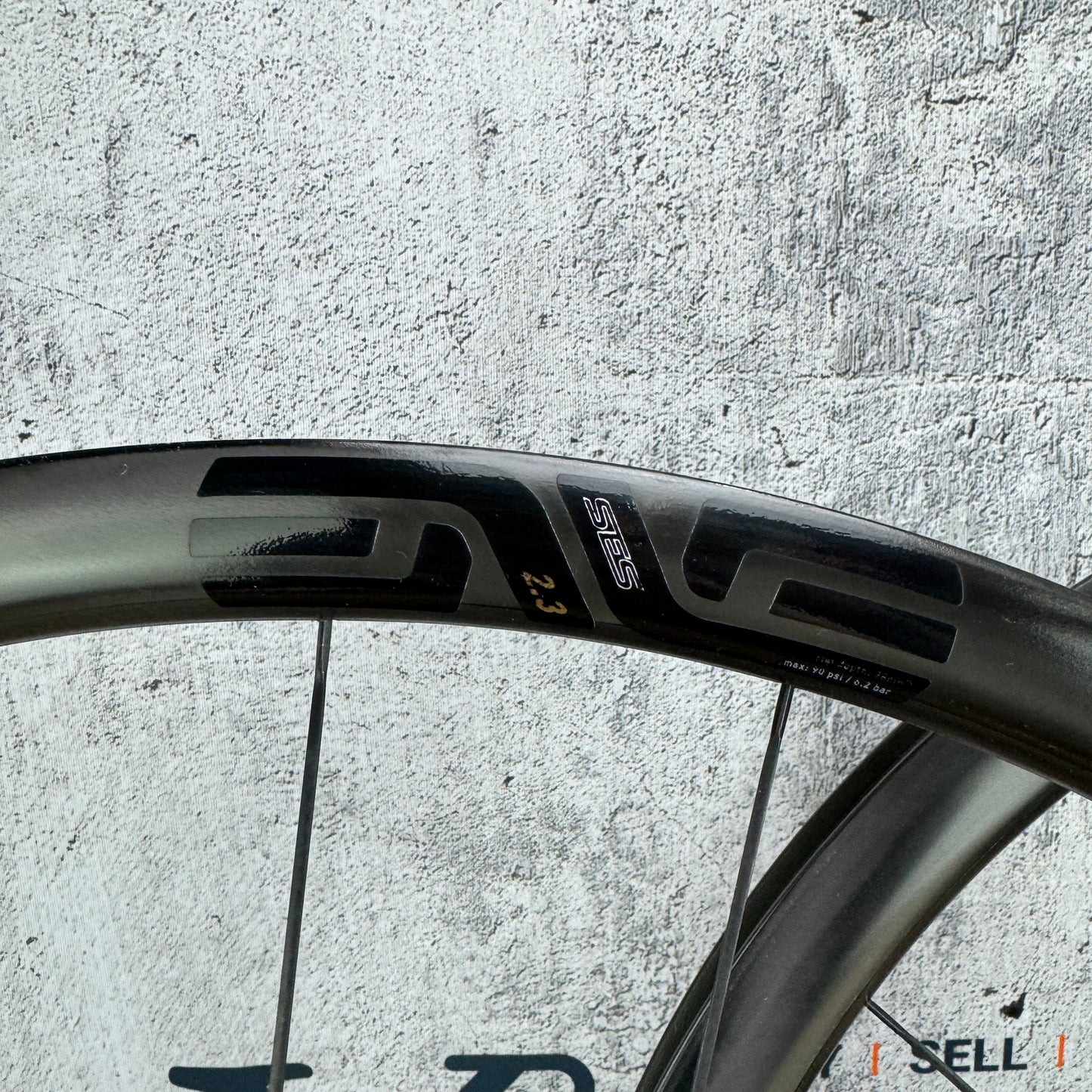 Enve SES 2.3 Carbon Tubeless Hookless Disc Wheelset 700c Innerdrive Hubs 1263g