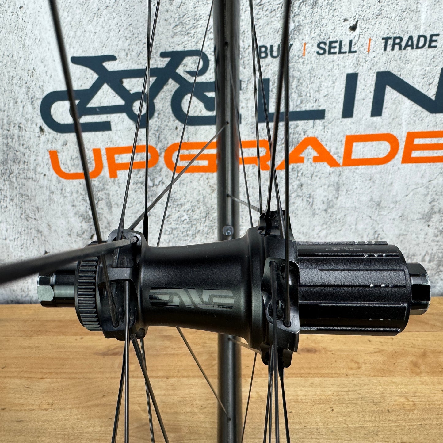 Enve SES 2.3 Carbon Tubeless Hookless Disc Wheelset 700c Innerdrive Hubs 1263g