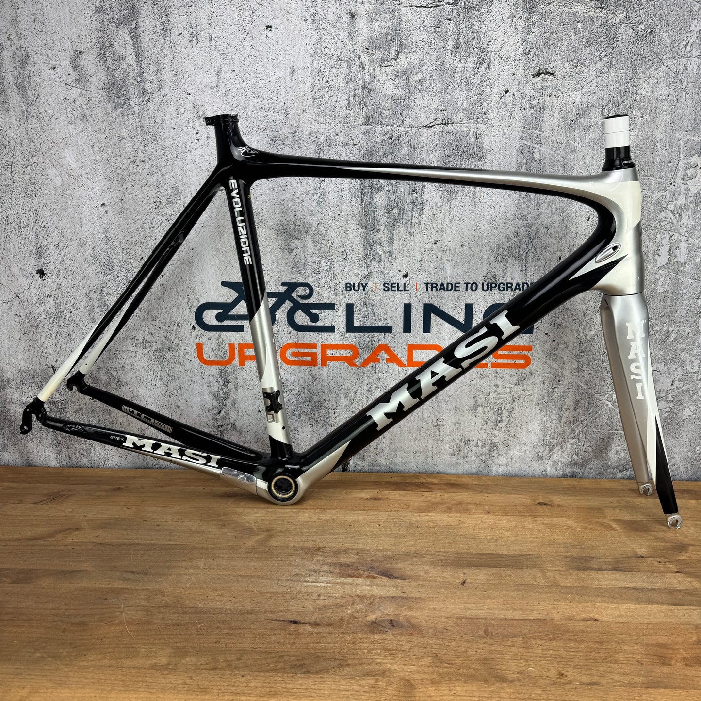 Masi Evoluzione T-700 59cm Rim Brake Carbon Frameset 700c 1951g