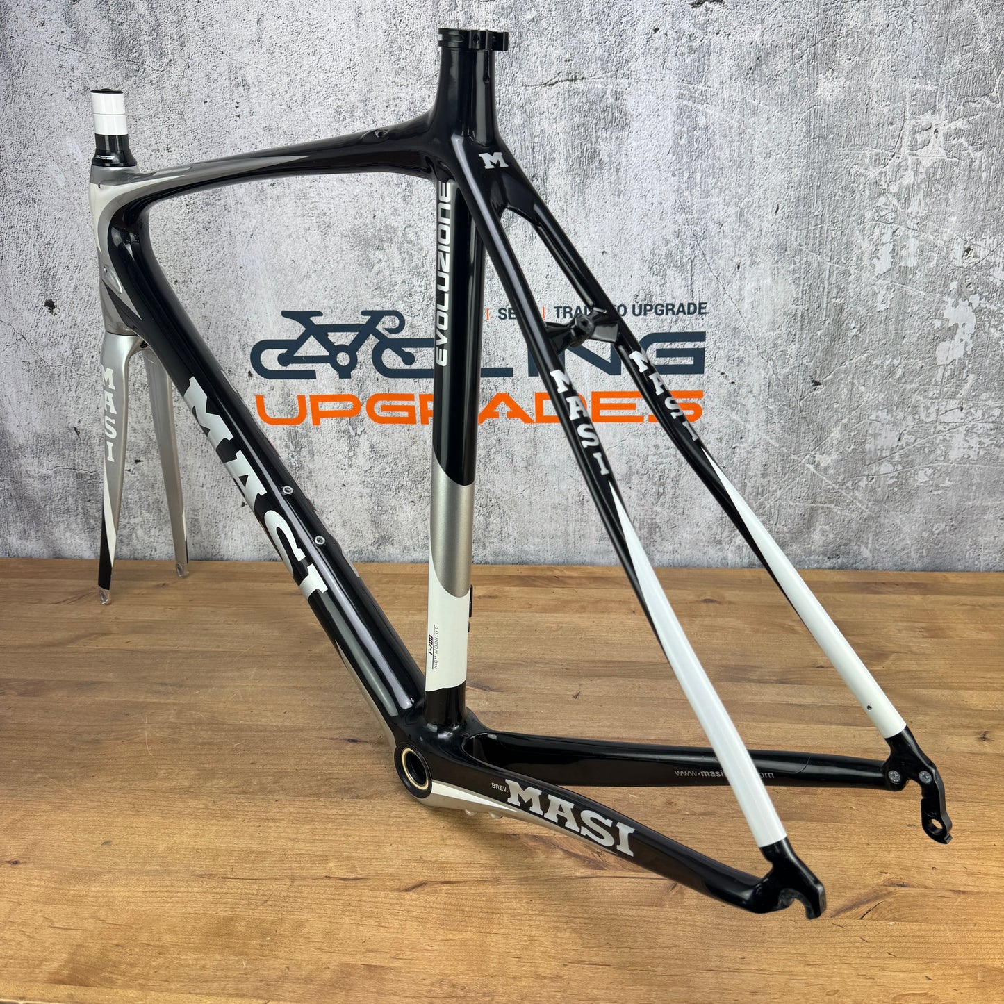 Masi Evoluzione T-700 59cm Rim Brake Carbon Frameset 700c 1951g
