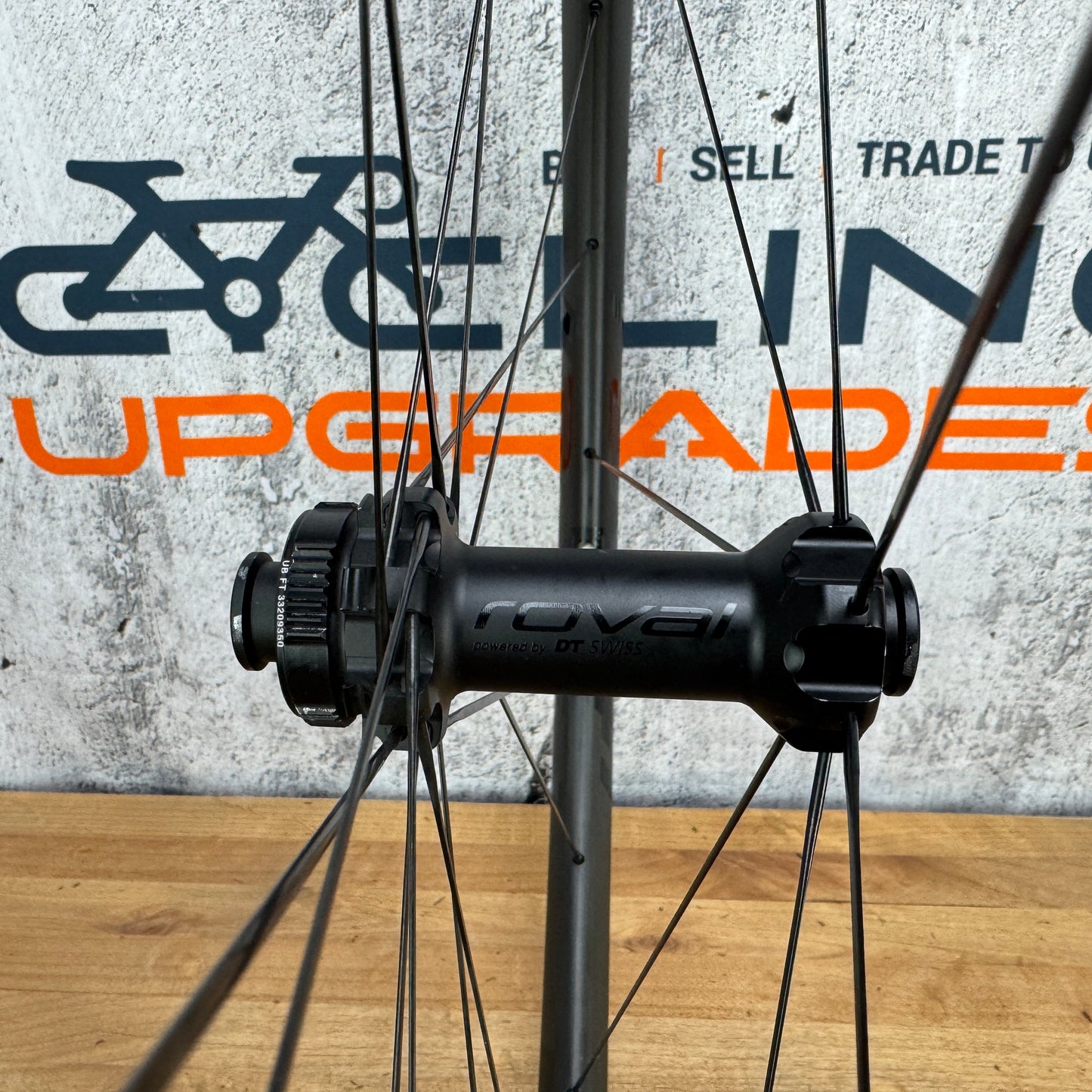 Roval Alpinist CLX II Carbon Tubeless Disc Front Wheel 700c DT 180 Ceramic 567g