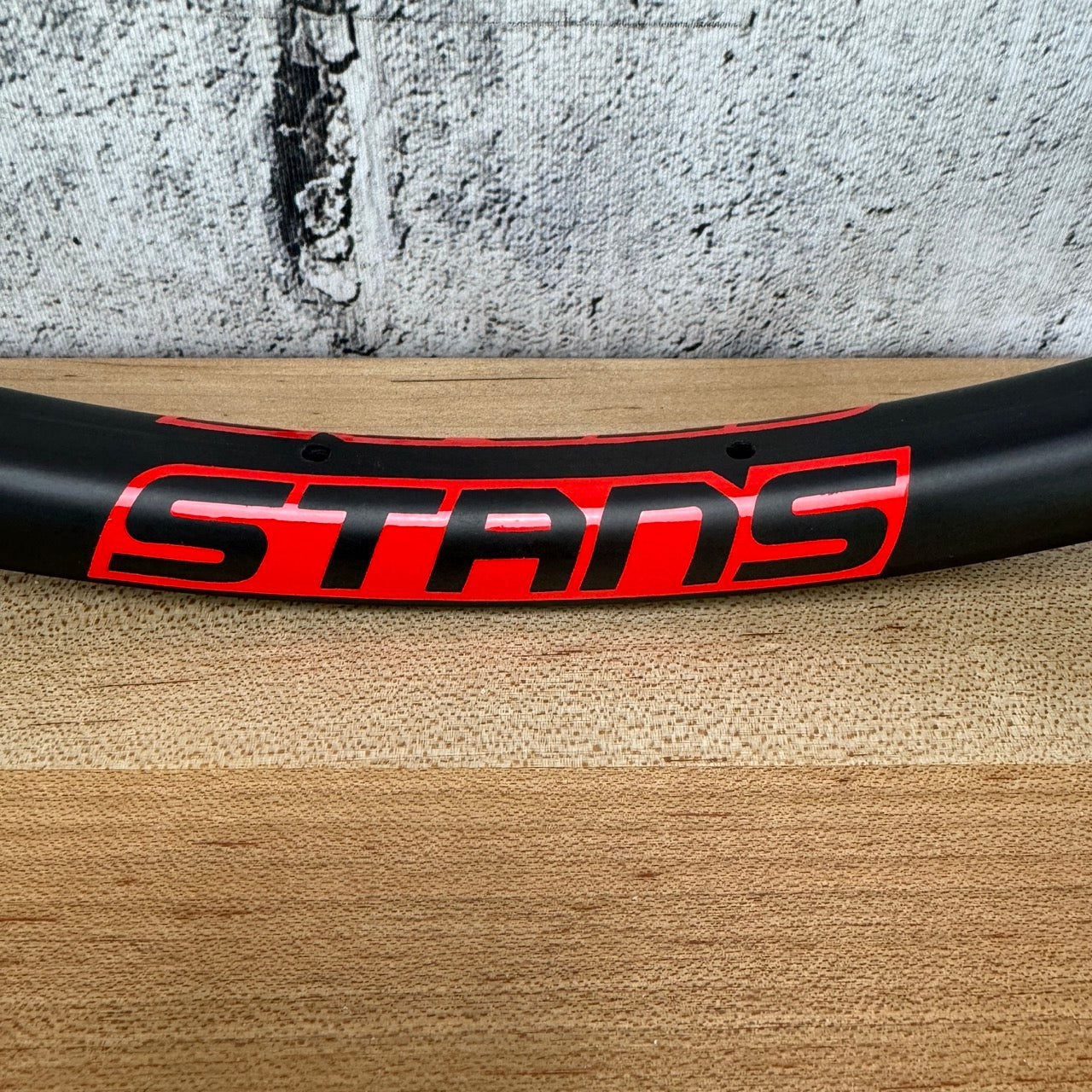 Light Use! Stans No Tubes Podium SRD 28h Disc Tubeless XC MTB Bike Carbon Rim
