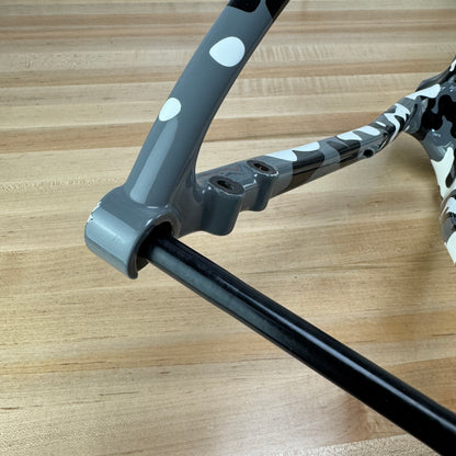 Open U.P. Small Black Magic Paint White Camo Disc Carbon Gravel Frameset 1550g